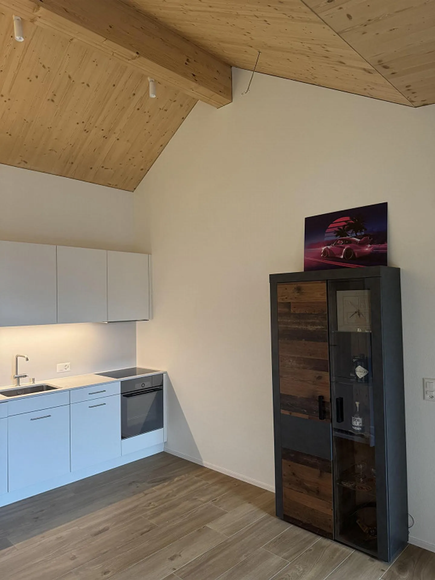 Attico moderno di 2,5 locali con vista sulle montagne a Trübbach - Foto 2 di 12