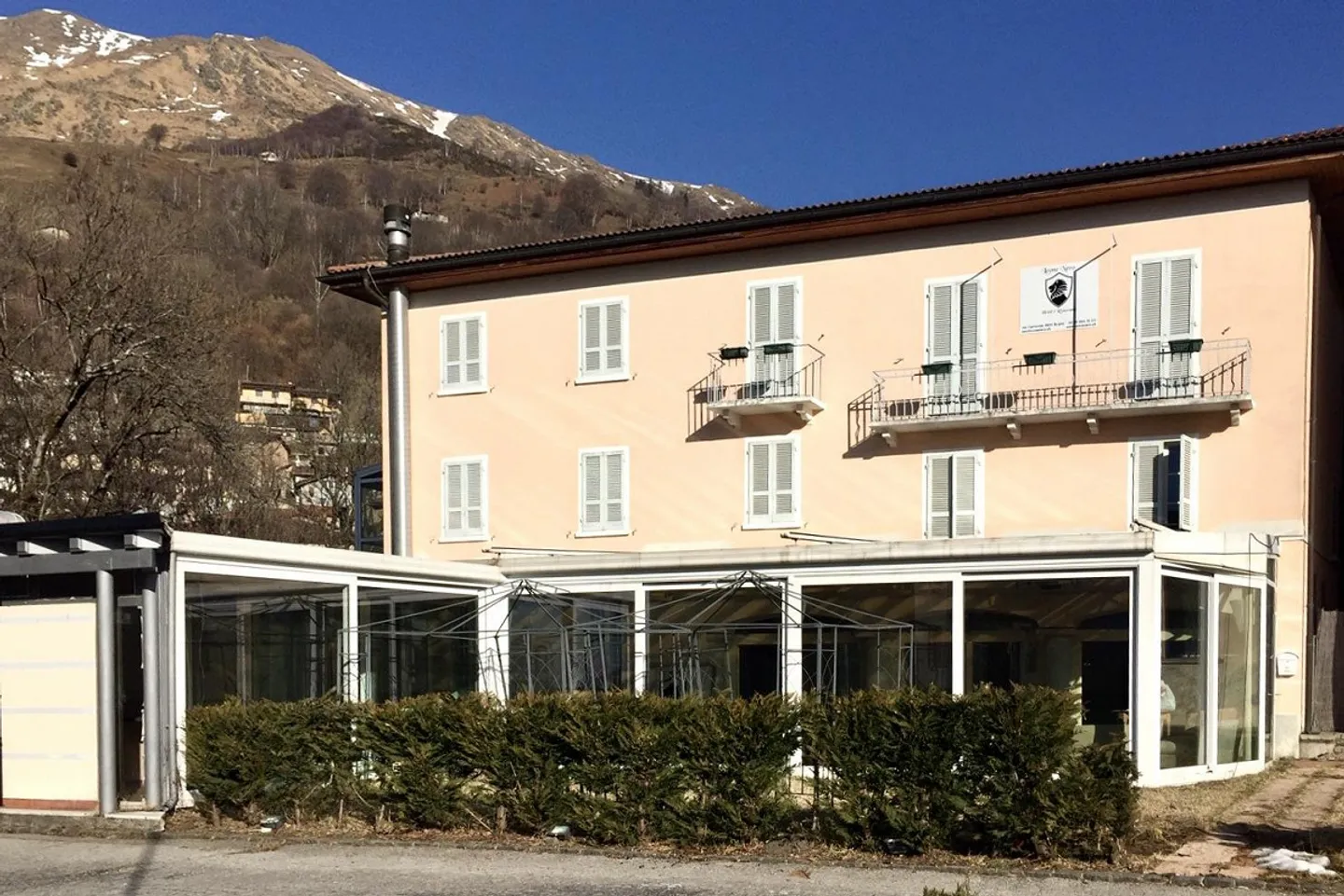 Immobile polifunzionale con trasformazione a residenziale in Val Colla - Foto 1 di 15