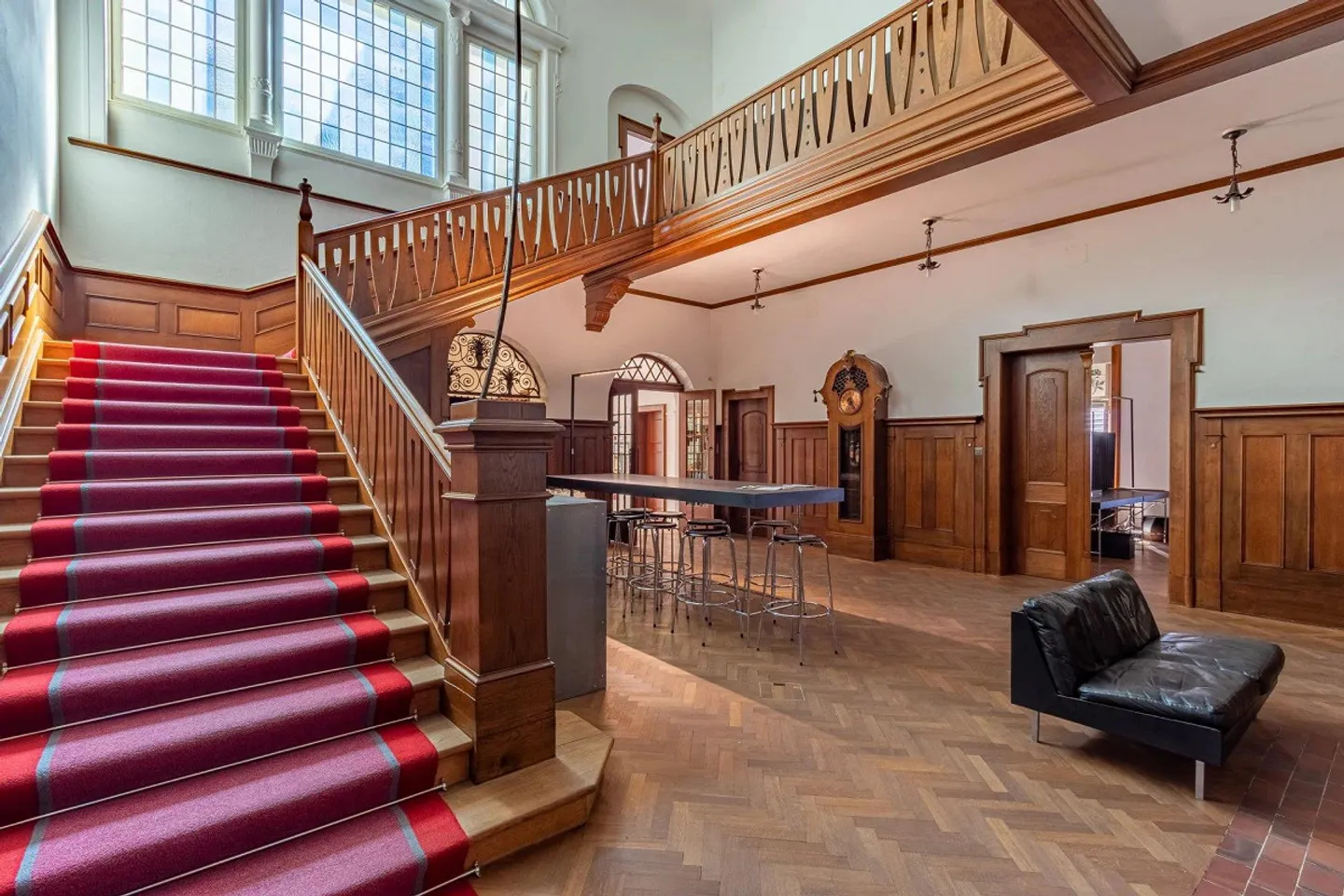 Historical Residential and Commercial Building in Exclusive Location - Photo 9 of 16