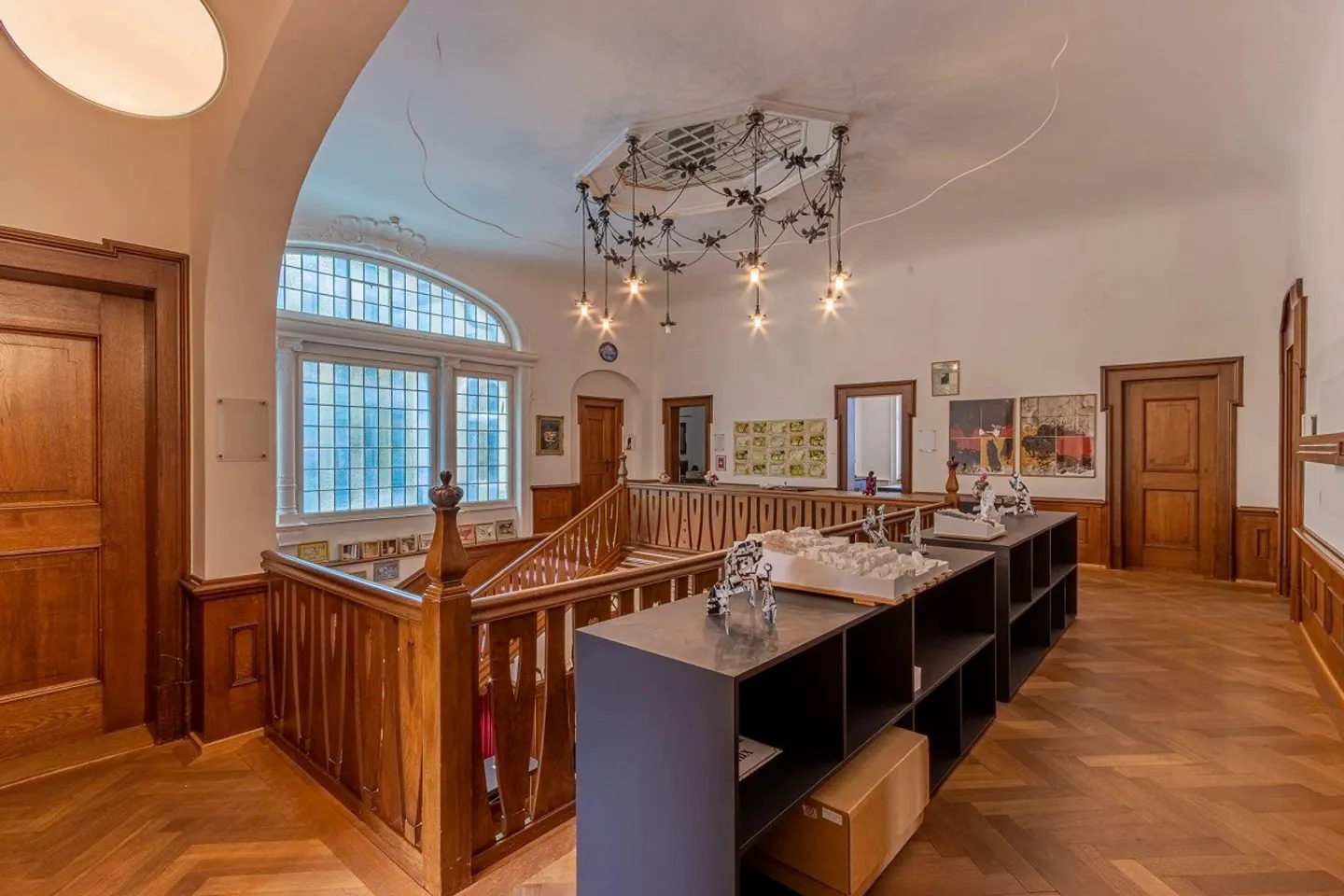 Historical Residential and Commercial Building in Exclusive Location - Photo 10 of 16