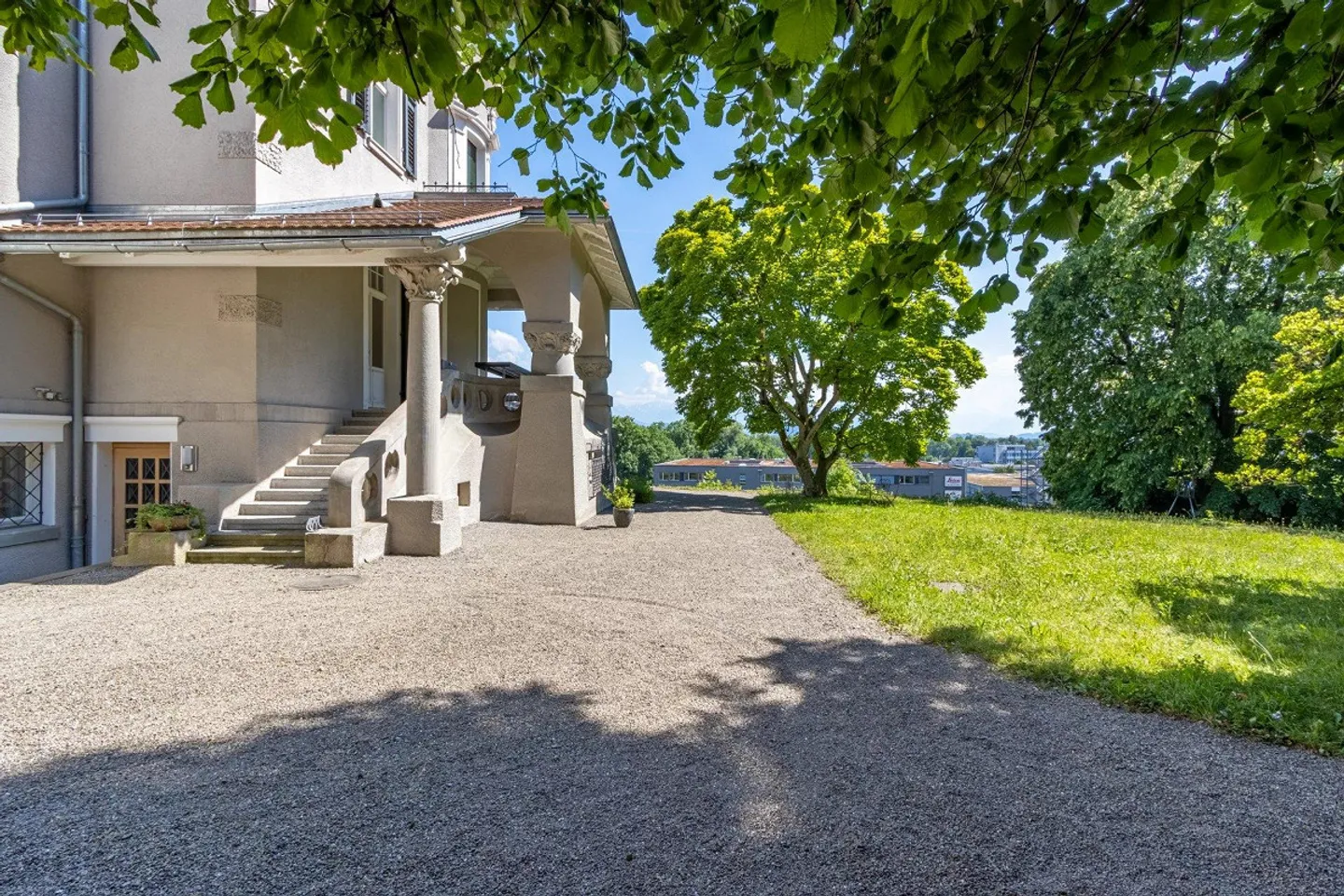 Historical Residential and Commercial Building in Exclusive Location - Photo 16 of 16