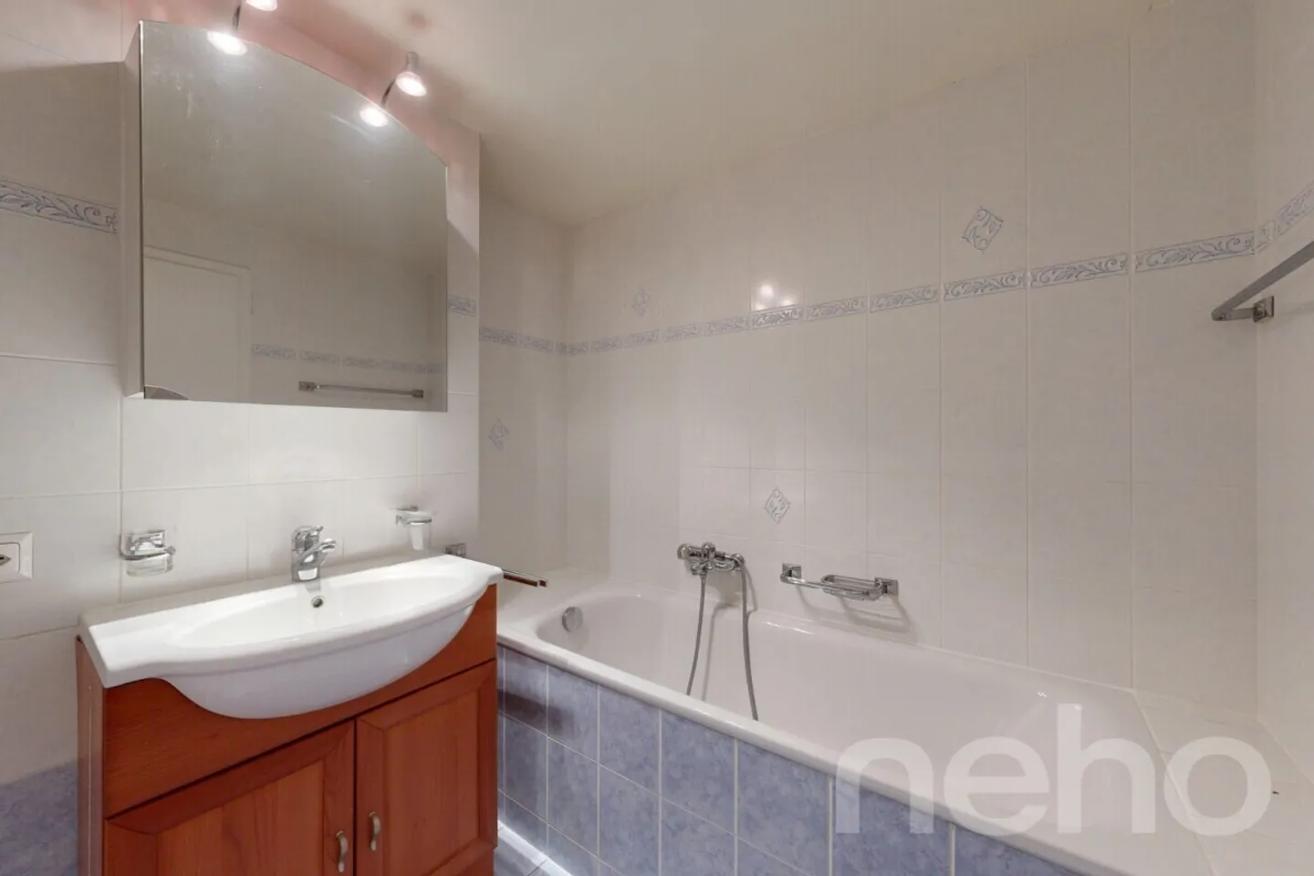 CASATAX - A few minutes from the train station - Photo 12 of 12