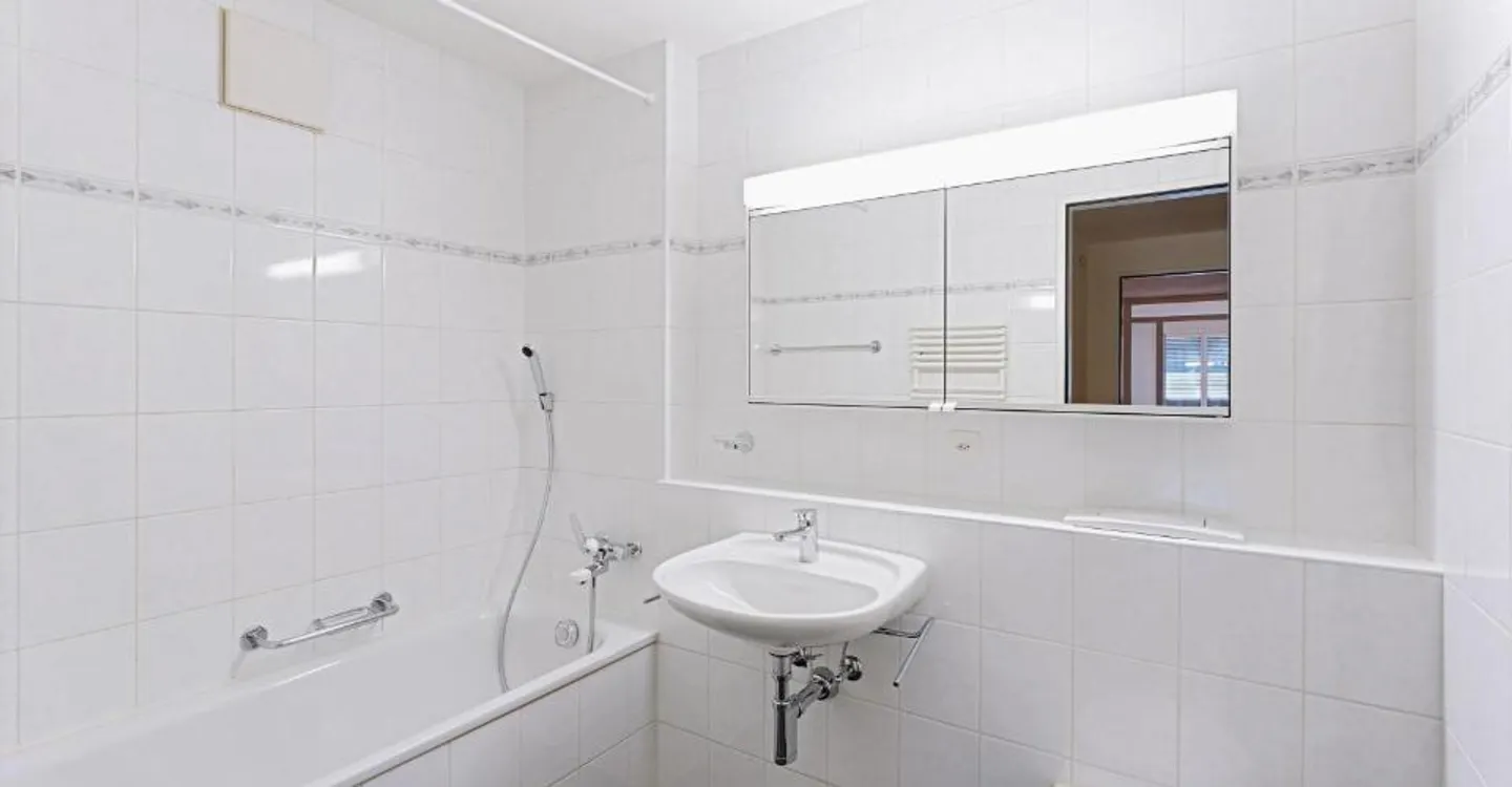 Appartement spacieux 4.5 pièces - Photo 3 sur 10