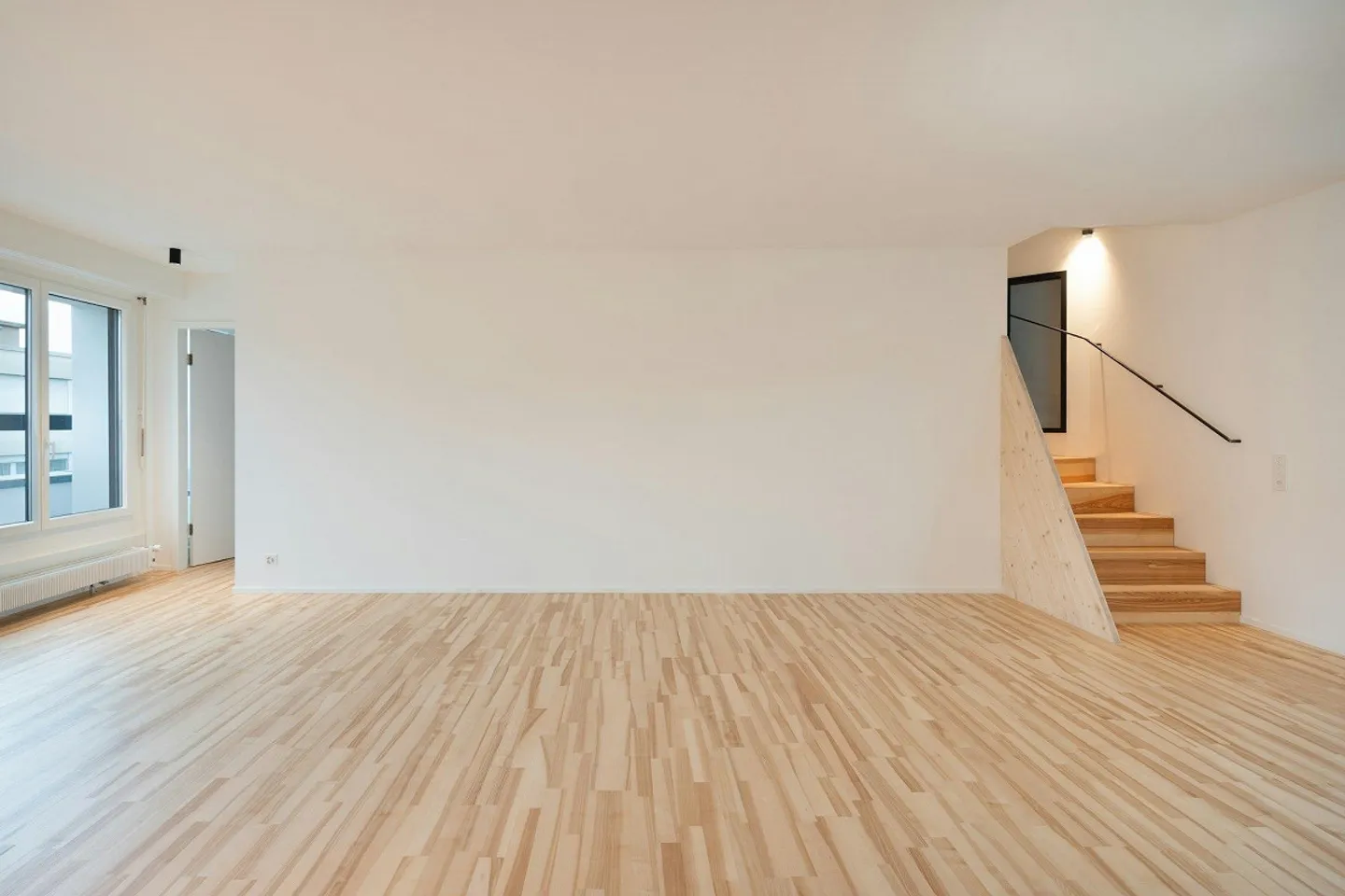 Rheinromantik: La tua nuova casa nel cuore di Basilea - Appartamento duplex 4.5 - Foto 2 di 10