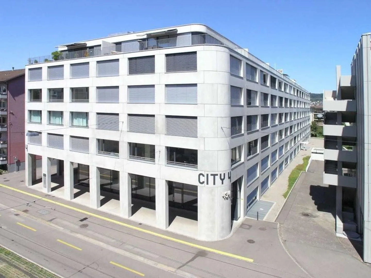 Ampio e bellissimo appartamento di 2,5 stanze in affitto - Foto 1 di 8