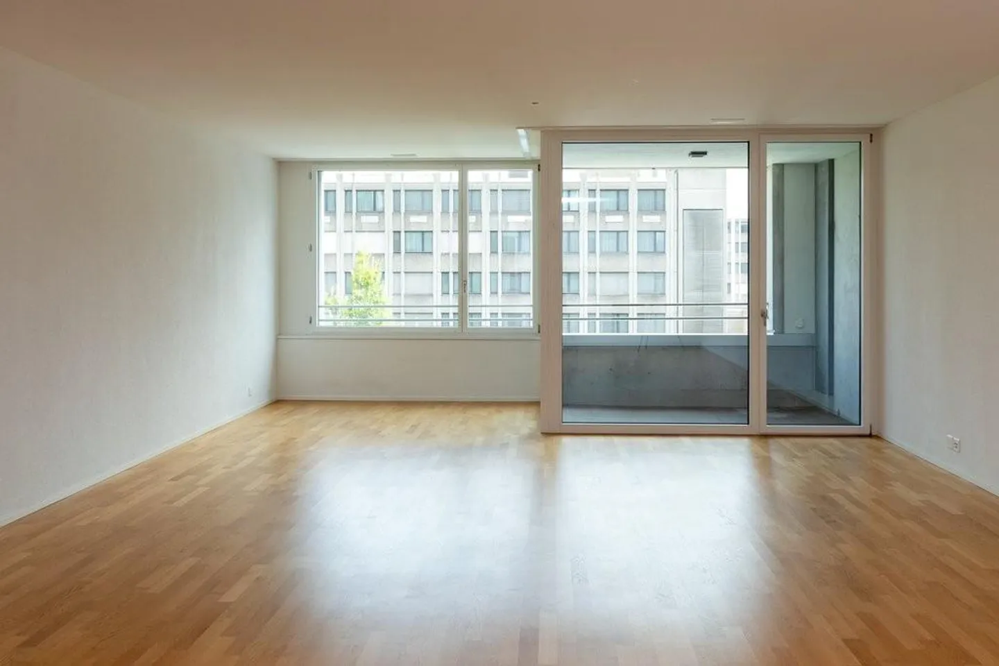 Ampio e bellissimo appartamento di 2,5 stanze in affitto - Foto 5 di 8