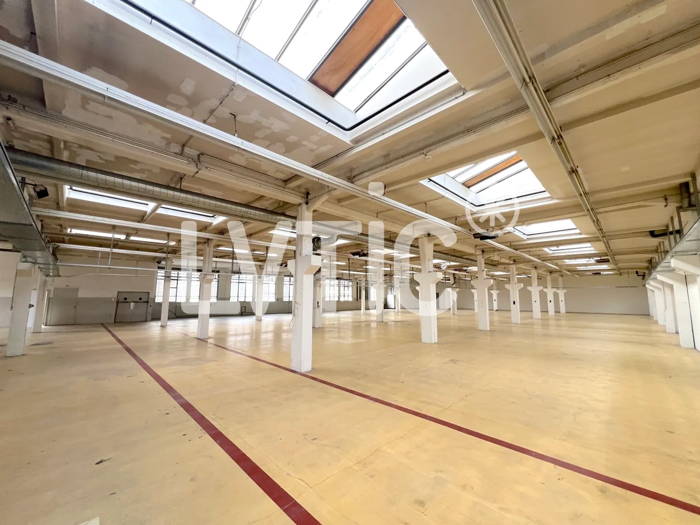 Werkstätten, Lager, Räumlichkeiten von 1370 m2 zur Miete in Cossonay - Foto 4 von 7