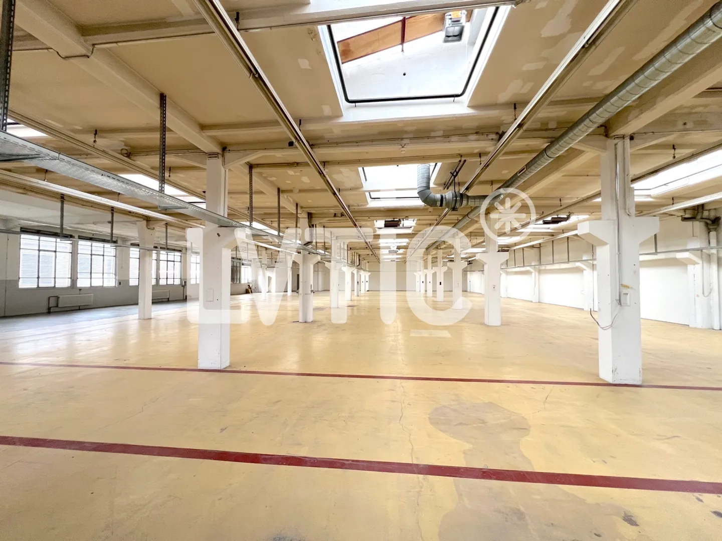 Werkstätten, Lager, Räumlichkeiten von 1370 m2 zur Miete in Cossonay - Foto 5 von 7