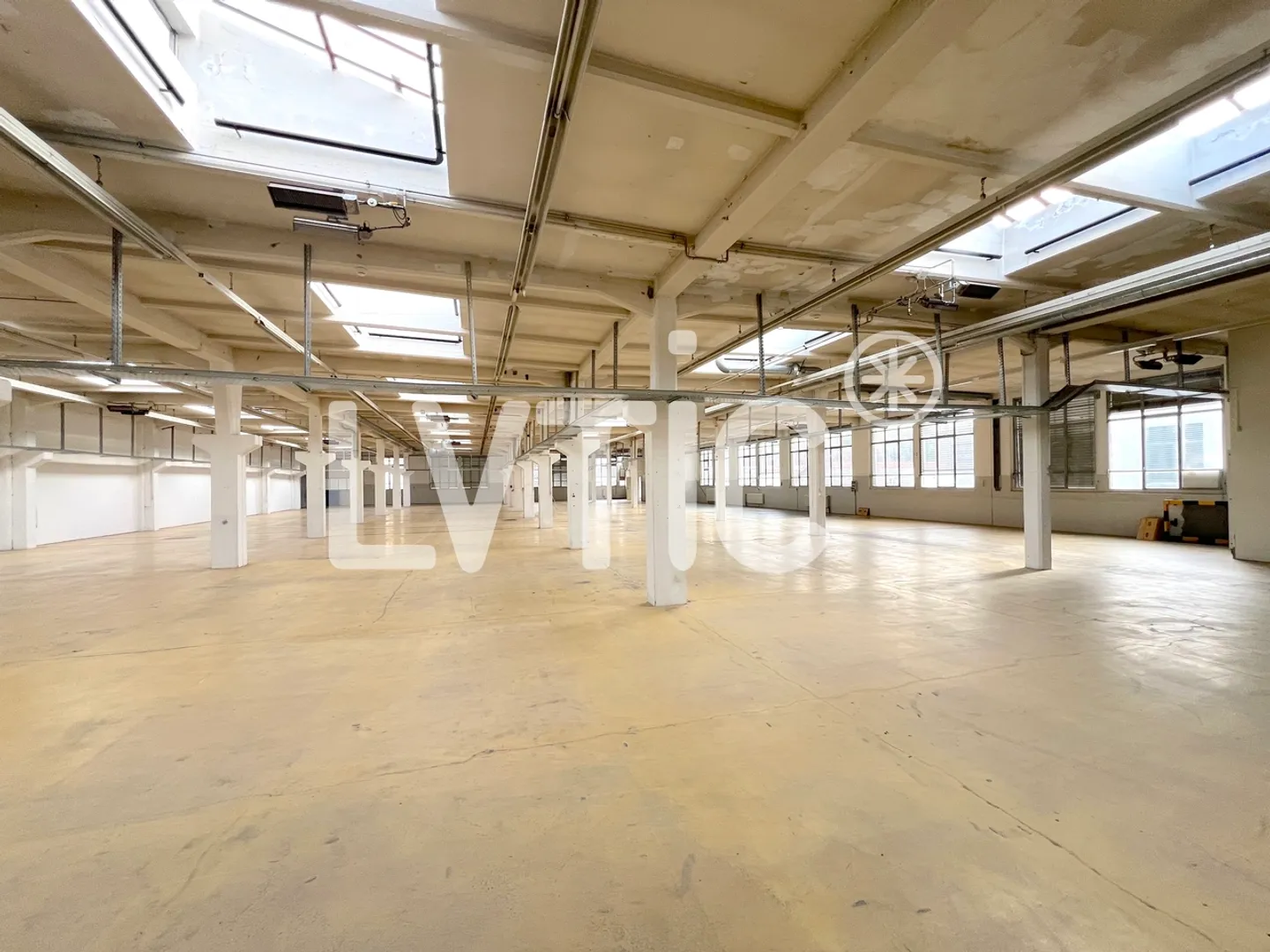 Werkstätten, Lager, Räumlichkeiten von 1370 m2 zur Miete in Cossonay - Foto 6 von 7