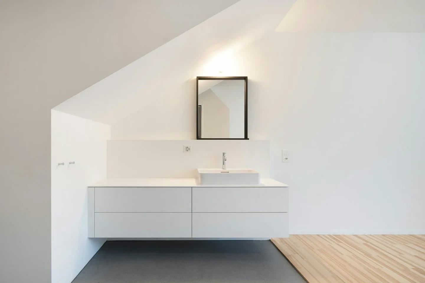 Rheinromantik: La tua nuova casa nel cuore di Basilea - Appartamento duplex 4.5 - Foto 7 di 10