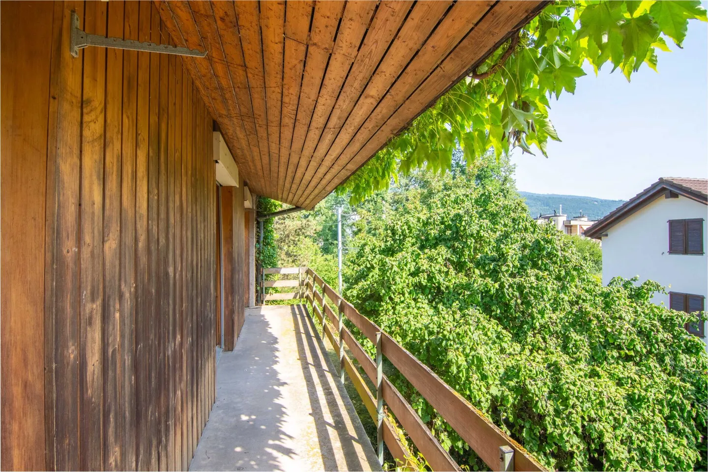 Sanierungsobjekt mit grossem Neu- oder Umbaupotenzial: 5.5-Zimmer  Einfamilienhaus nur 10 Gehminuten vom Bielersee! - Photo 10 sur 11