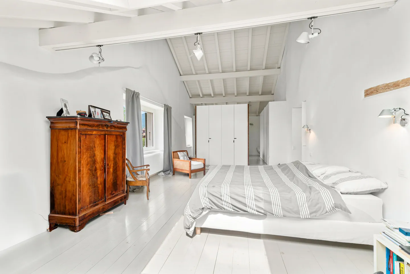 Magnifica fattoria ristrutturata con piscina nel centro di Genolier - Foto 7 di 16