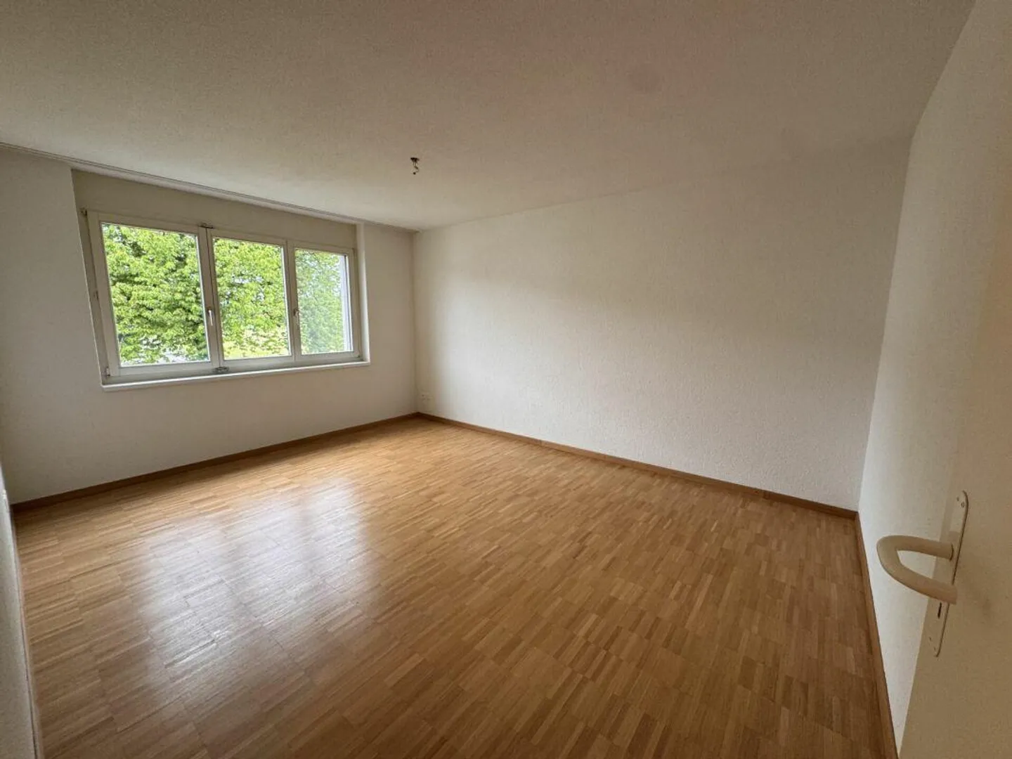 Appartement 3.5 pièces confortable dans un endroit calme - Photo 7 sur 12