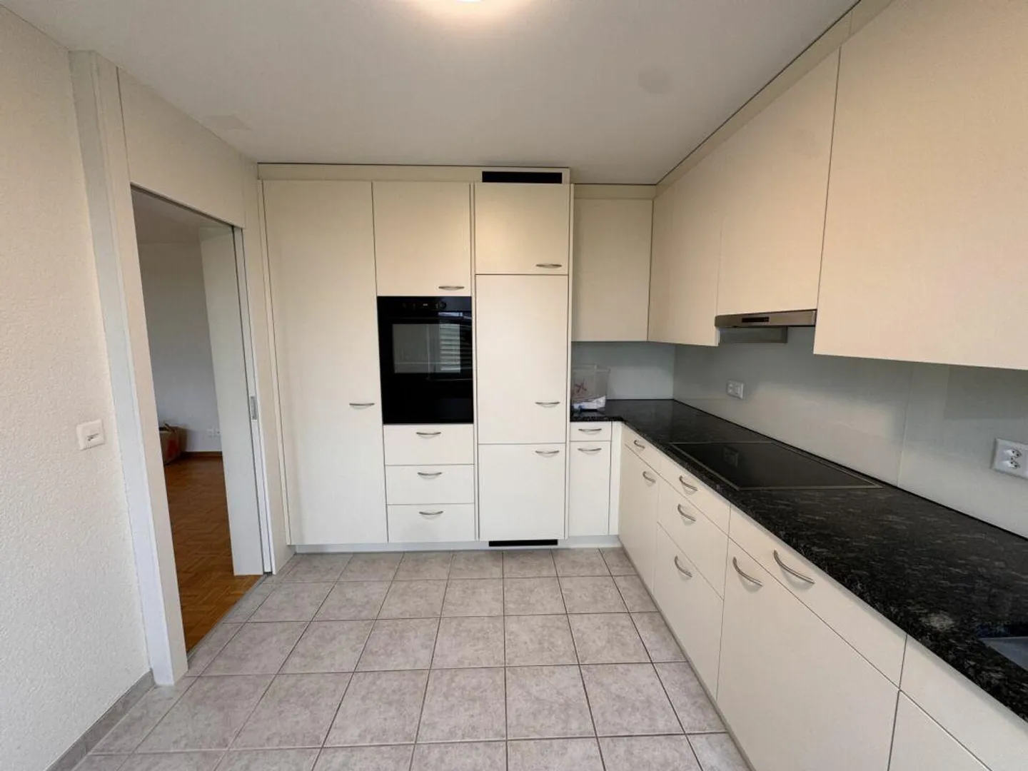 Appartement 3.5 pièces confortable dans un endroit calme - Photo 4 sur 12