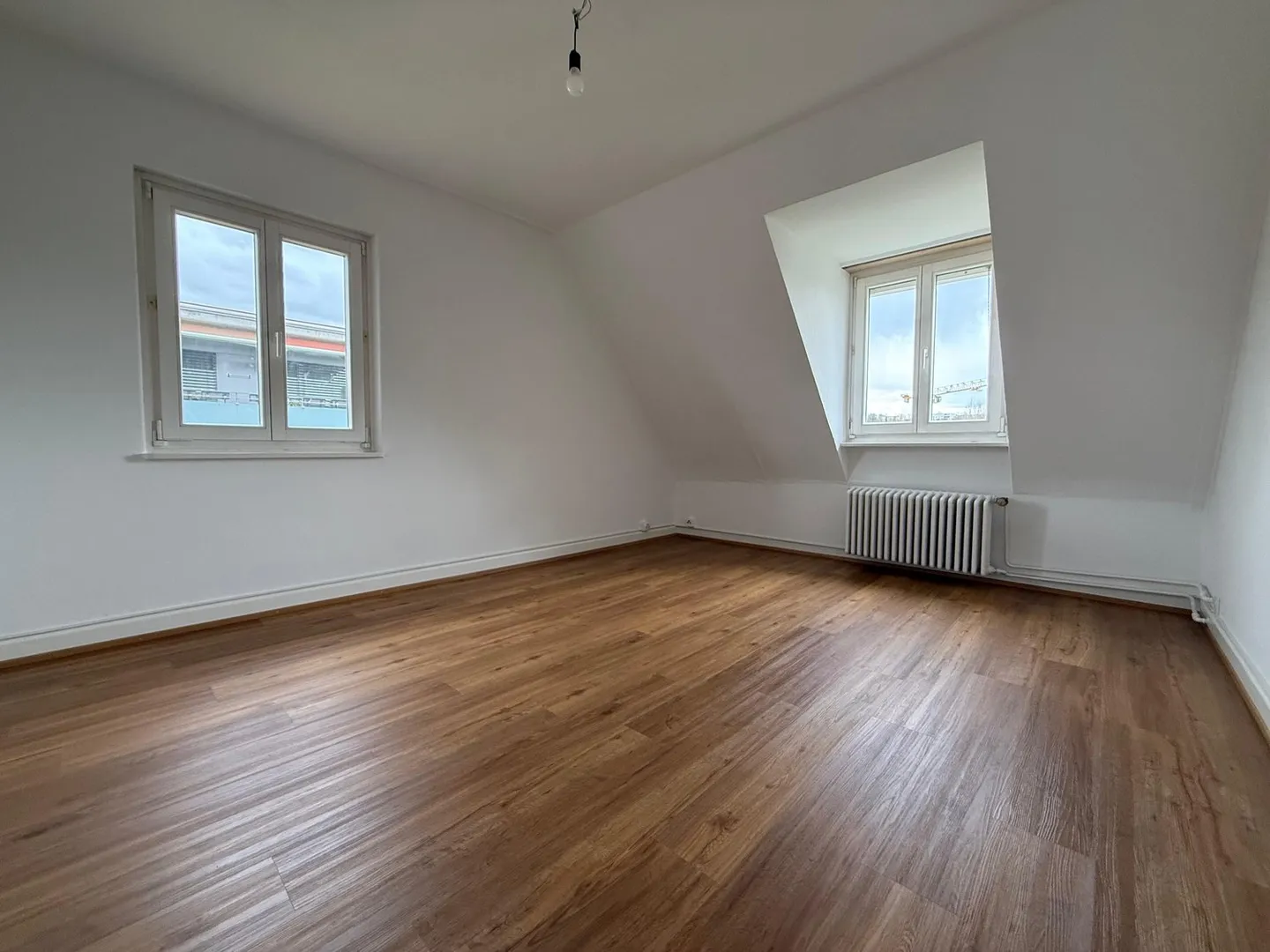 Bright Attic Apartment - Photo 5 of 10