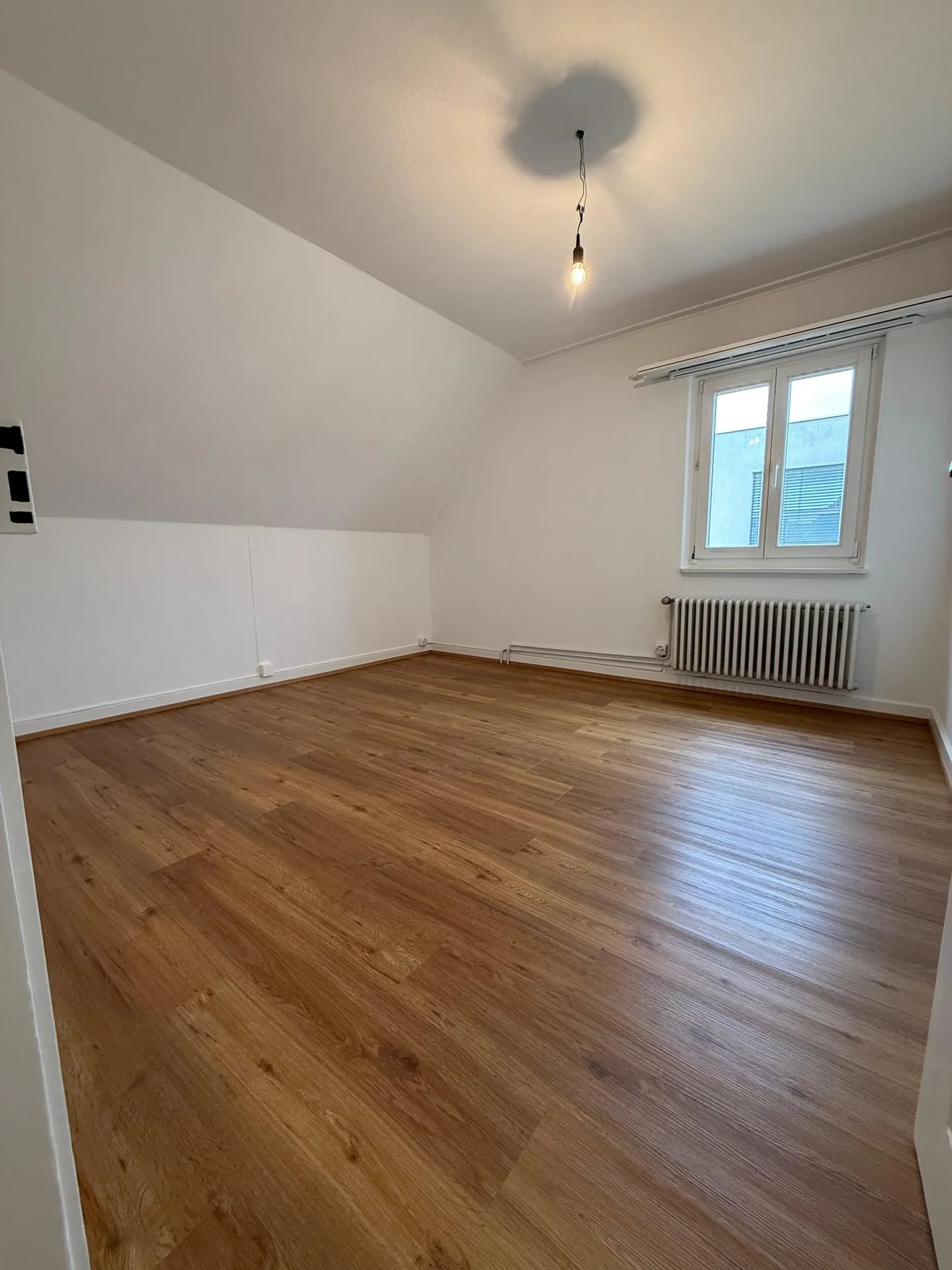 Bright Attic Apartment - Photo 6 of 10