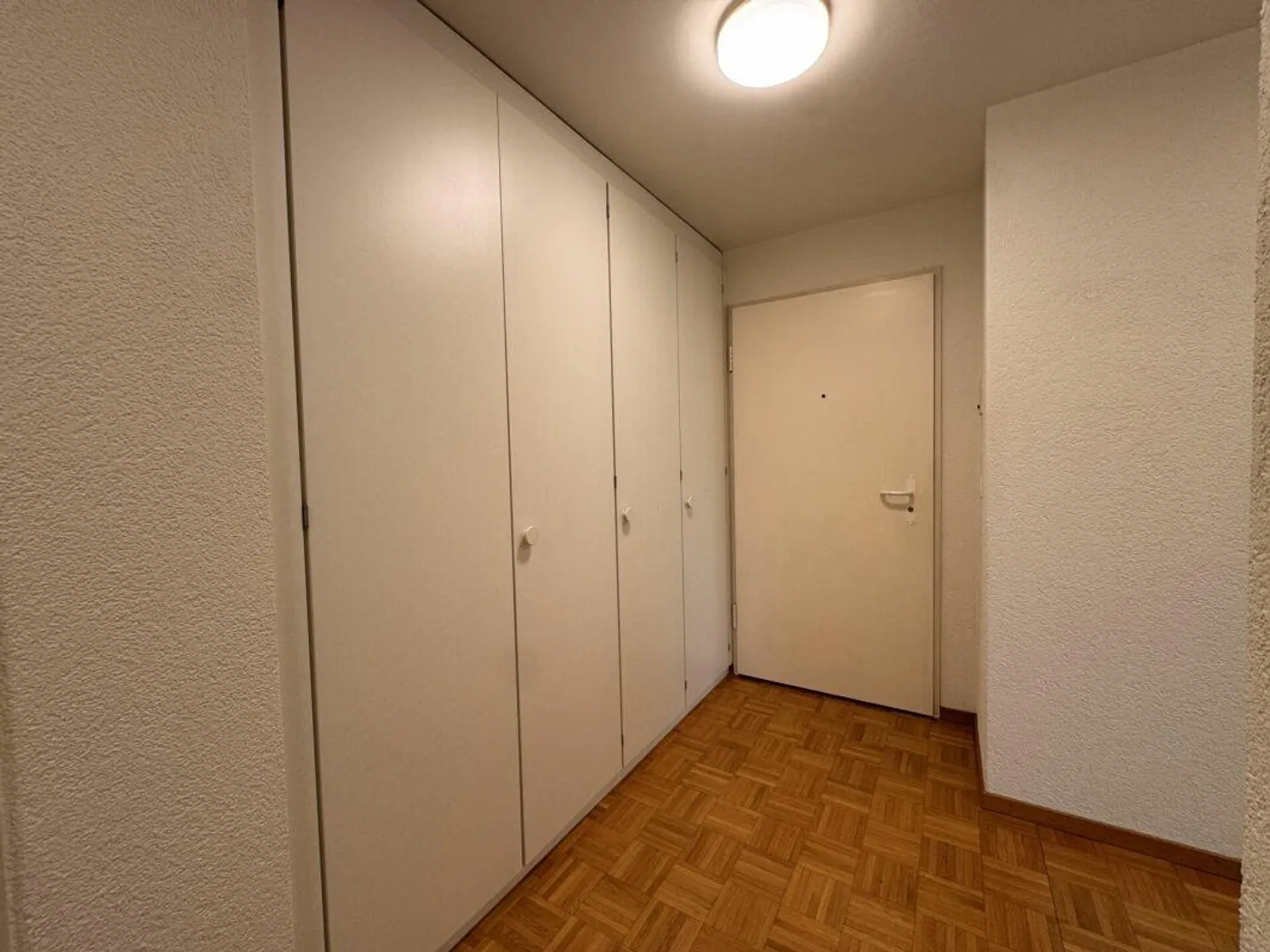 Appartement 3.5 pièces confortable dans un endroit calme - Photo 9 sur 12