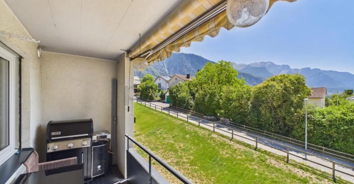 Reserved - Family-friendly home, stylishly renovated - Photo 10 of 12