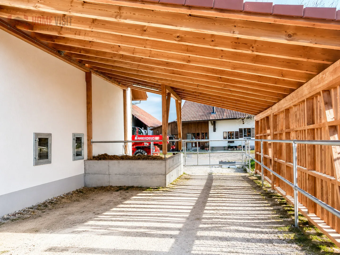 Dream property for horse lovers with private riding arena - Photo 7 of 13