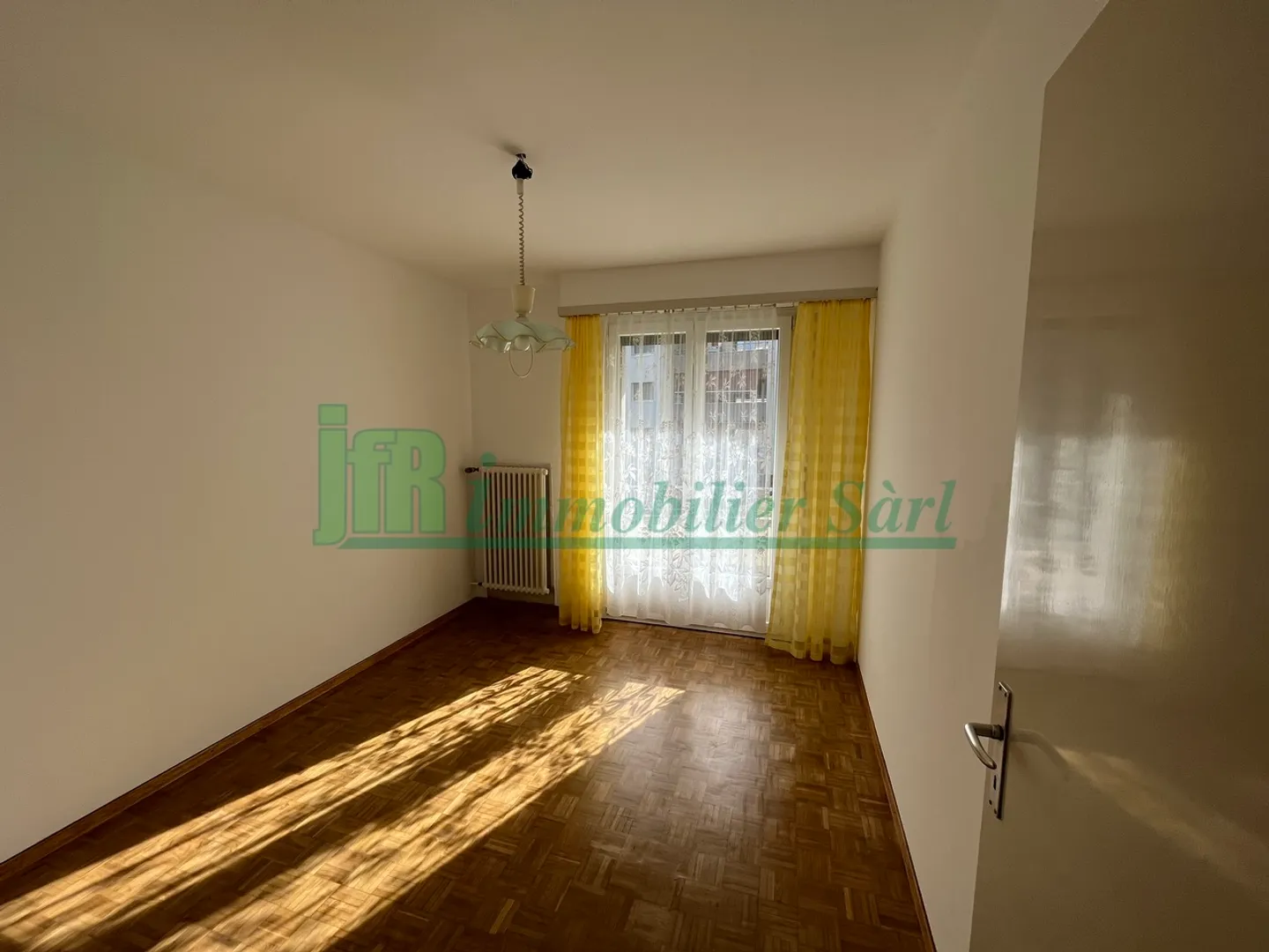Wohnung mit 4,5 Zimmern im Herzen von Ecublens - Photo 9 of 13