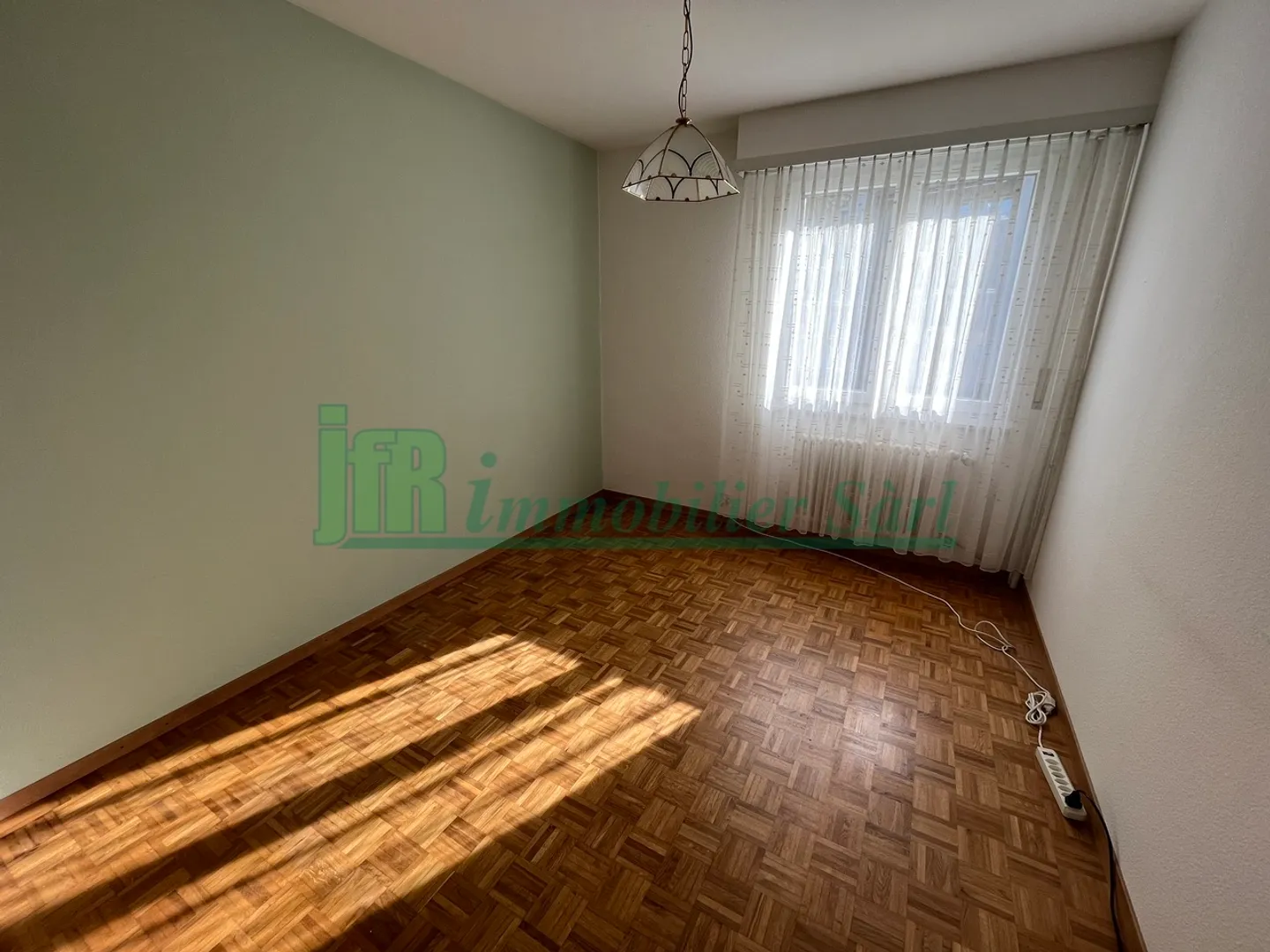 Wohnung mit 4,5 Zimmern im Herzen von Ecublens - Photo 10 of 13