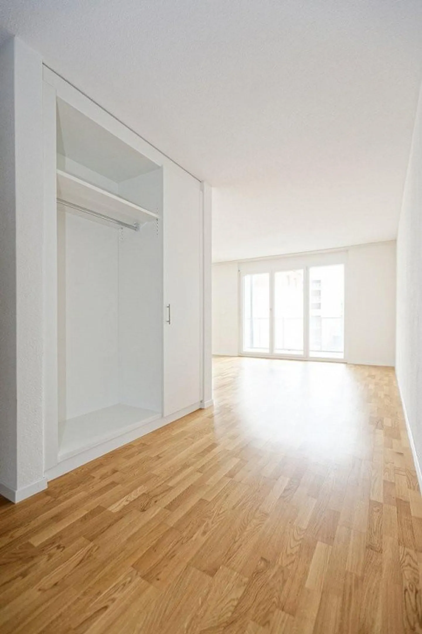 Your new dream apartment - Photo 8 of 9