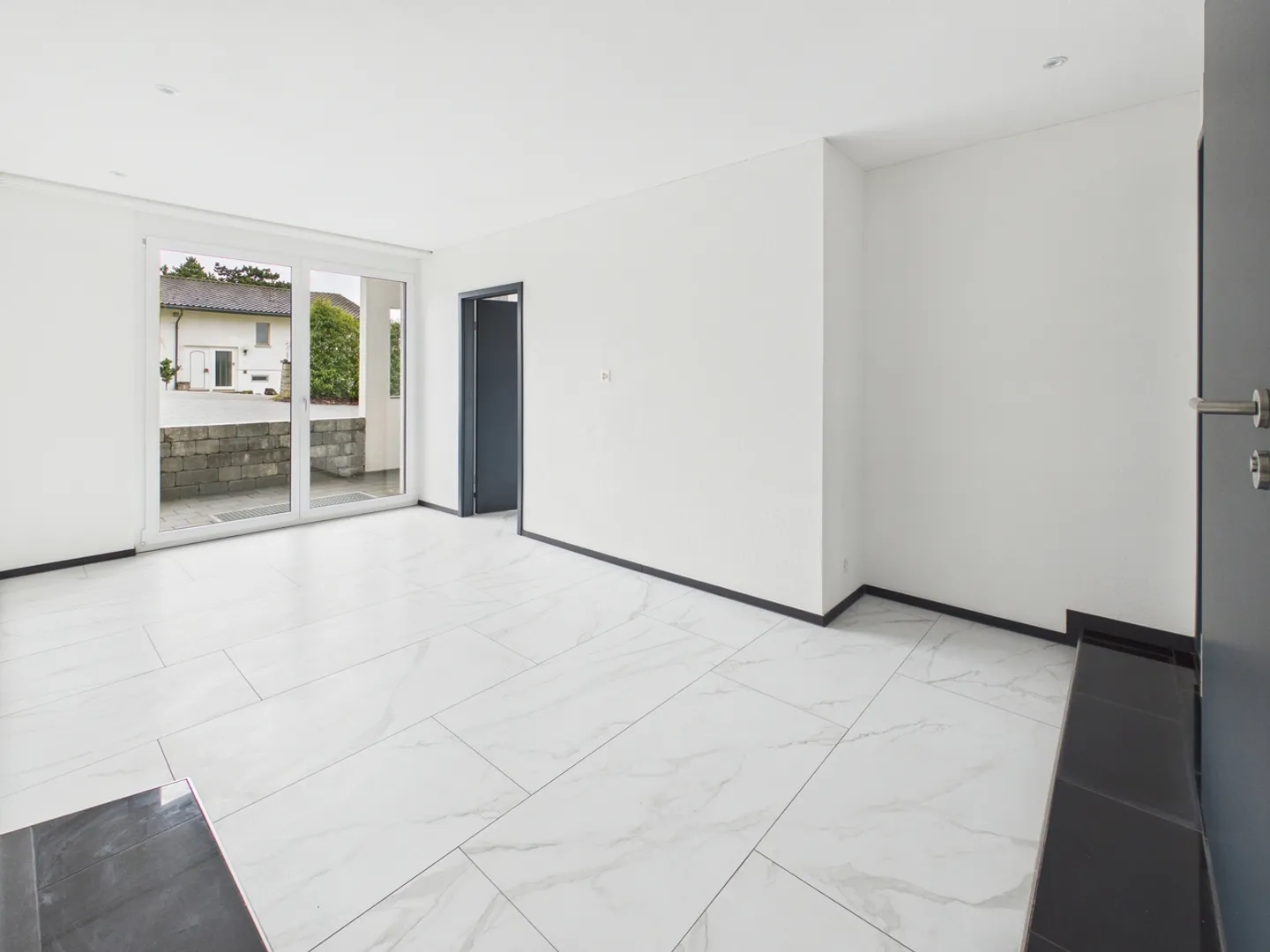 Investment Property / Multi-Generational House in Fahrwangen AG - Photo 3 of 14