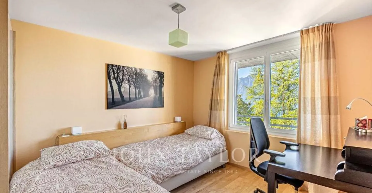 Appartement de Luxe avec Vue sur le Lac - Photo 7 sur 8