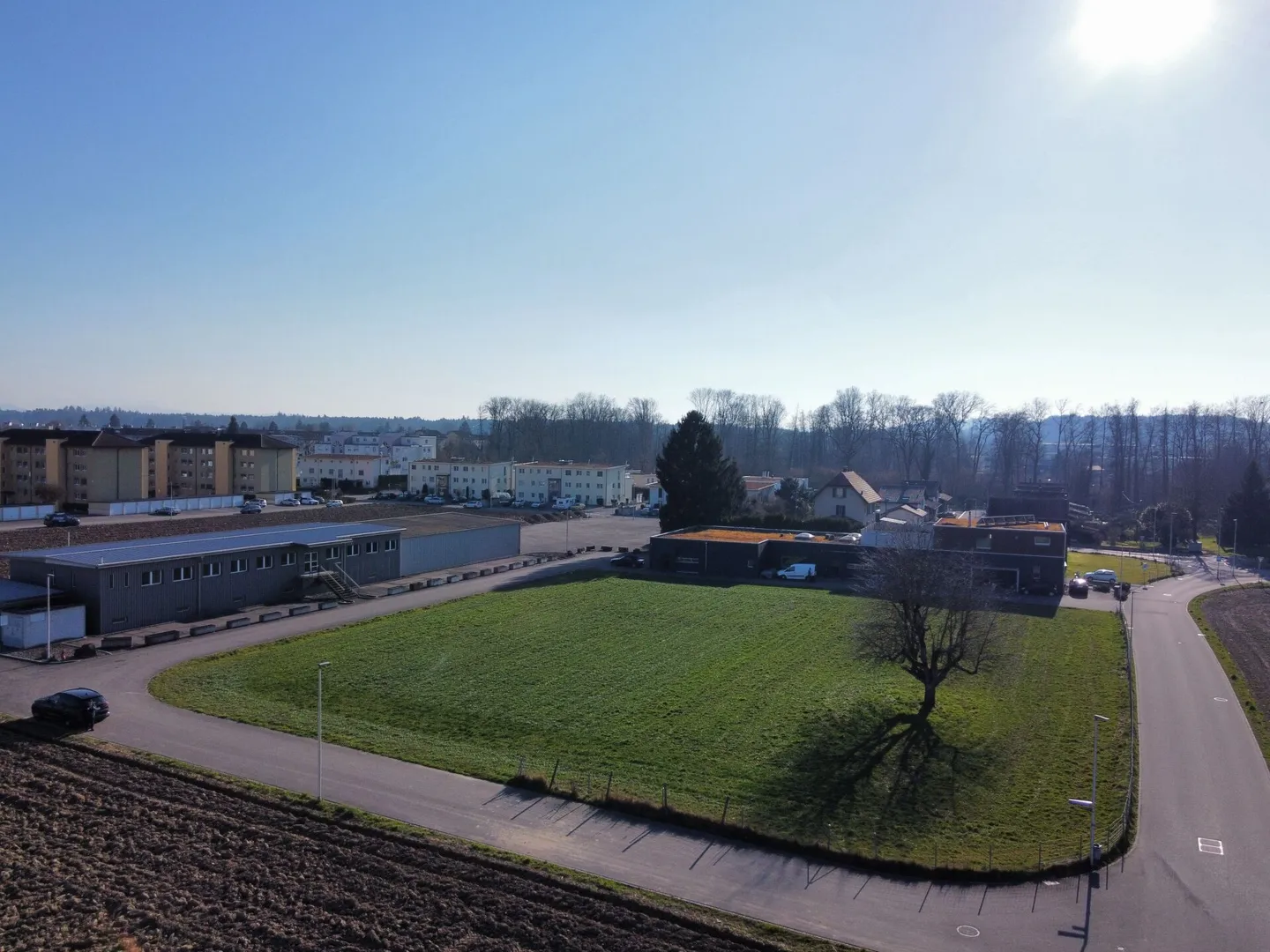 Proprietà versatile a Gerlafingen – Combinazione di commerciale e residenziale su 4.154 m² - Foto 2 di 4