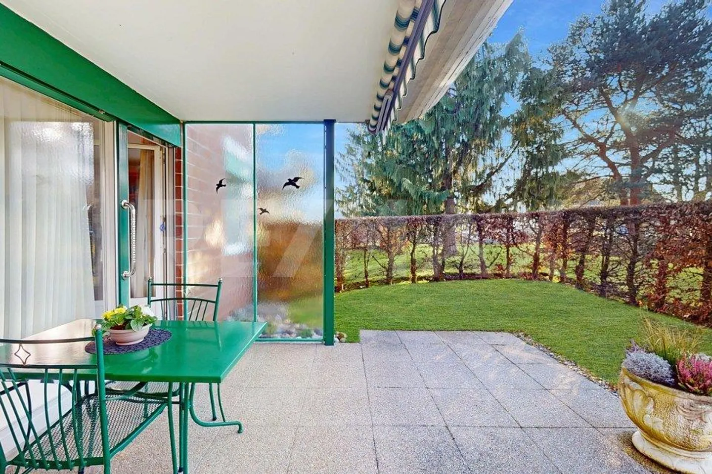 Appartamento giardino 4.5 stanze, 107 m², camino, area di sosta coperta, cantina 20 m², 1 box auto, vicino ai mezzi pubblici - Foto 5 di 13