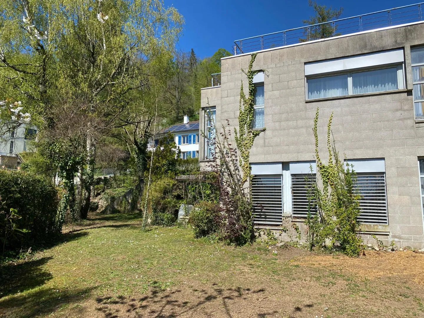 4.5-room villa with large garden in Neuchâtel - Photo 1 of 29