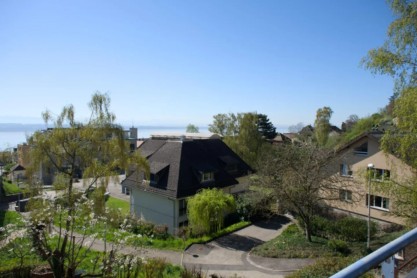 4.5-room villa with large garden in Neuchâtel - Photo 2 of 29