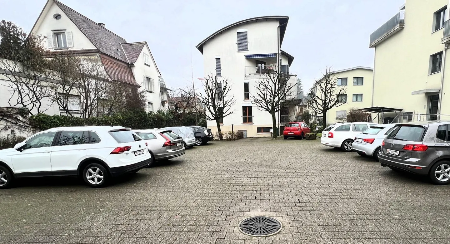 Vielseitiger Raum bei Bahnhof Liestal - Foto 2 von 12