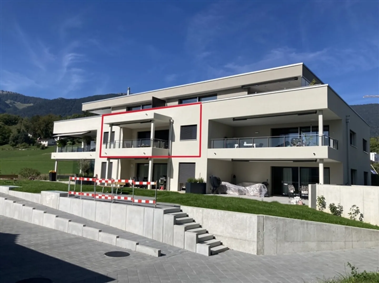 «3.5 Zimmer-Wohnung, OG, 76 m2 Netto-Wohnfläche, 15 m2 Balkon.» - Foto 1 von 13