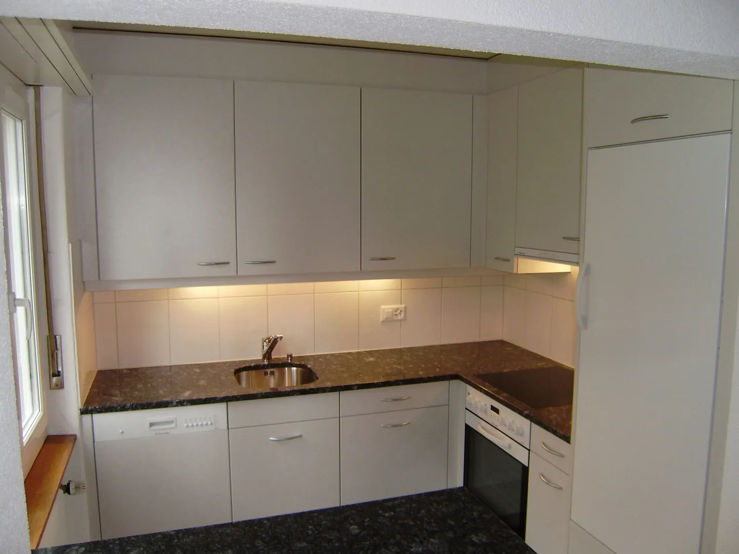 4-room apartment with excellent public transport connection in Moosseedorf for rent! - Photo 2 of 9