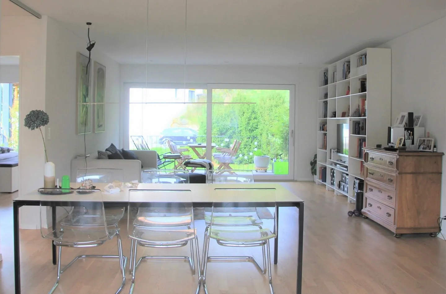 Moderne, helle Wohnung im Grünen inkl. Parkplatz - Foto 2 von 9