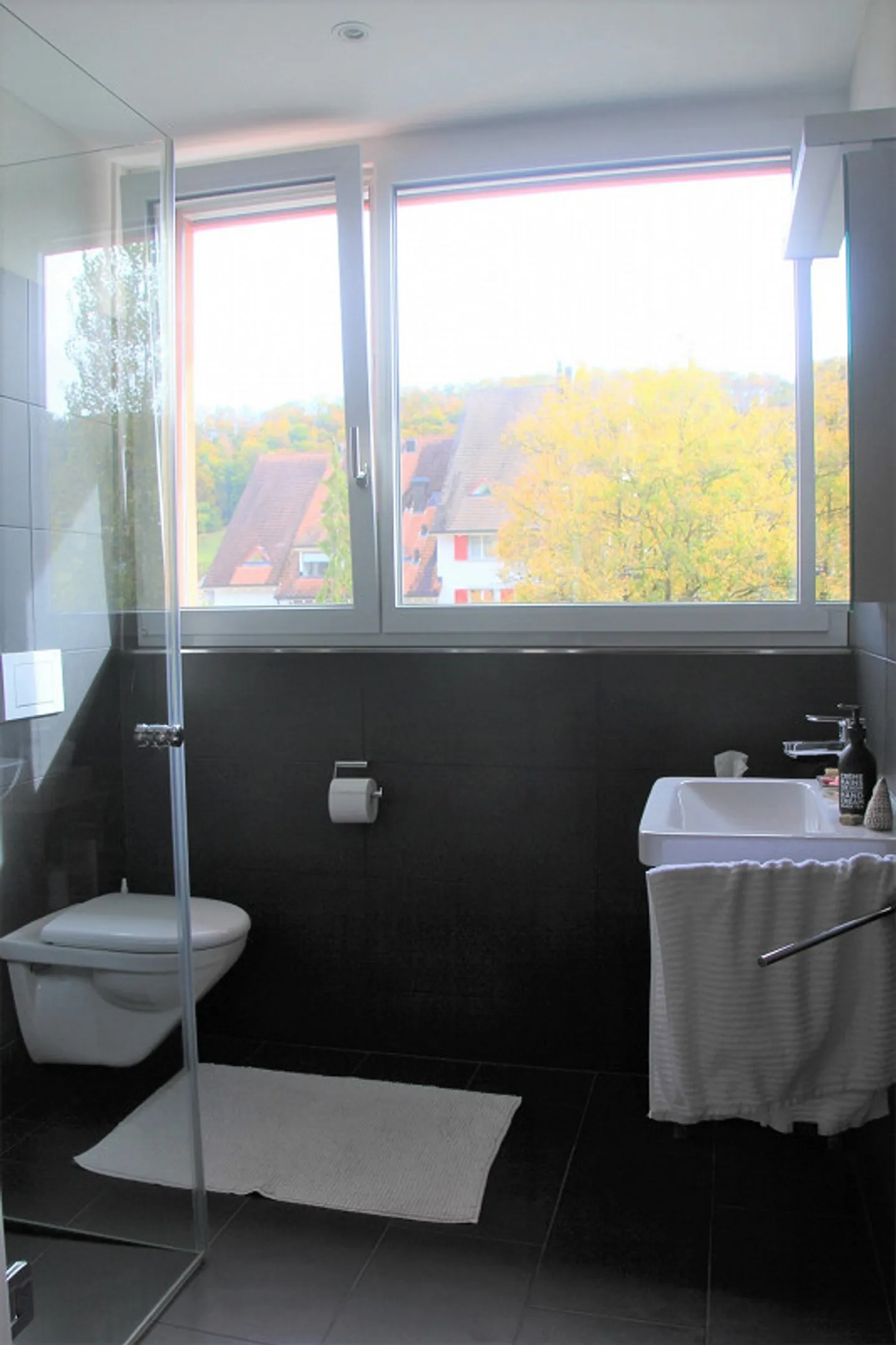 Moderne, helle Wohnung im Grünen inkl. Parkplatz - Foto 4 von 9