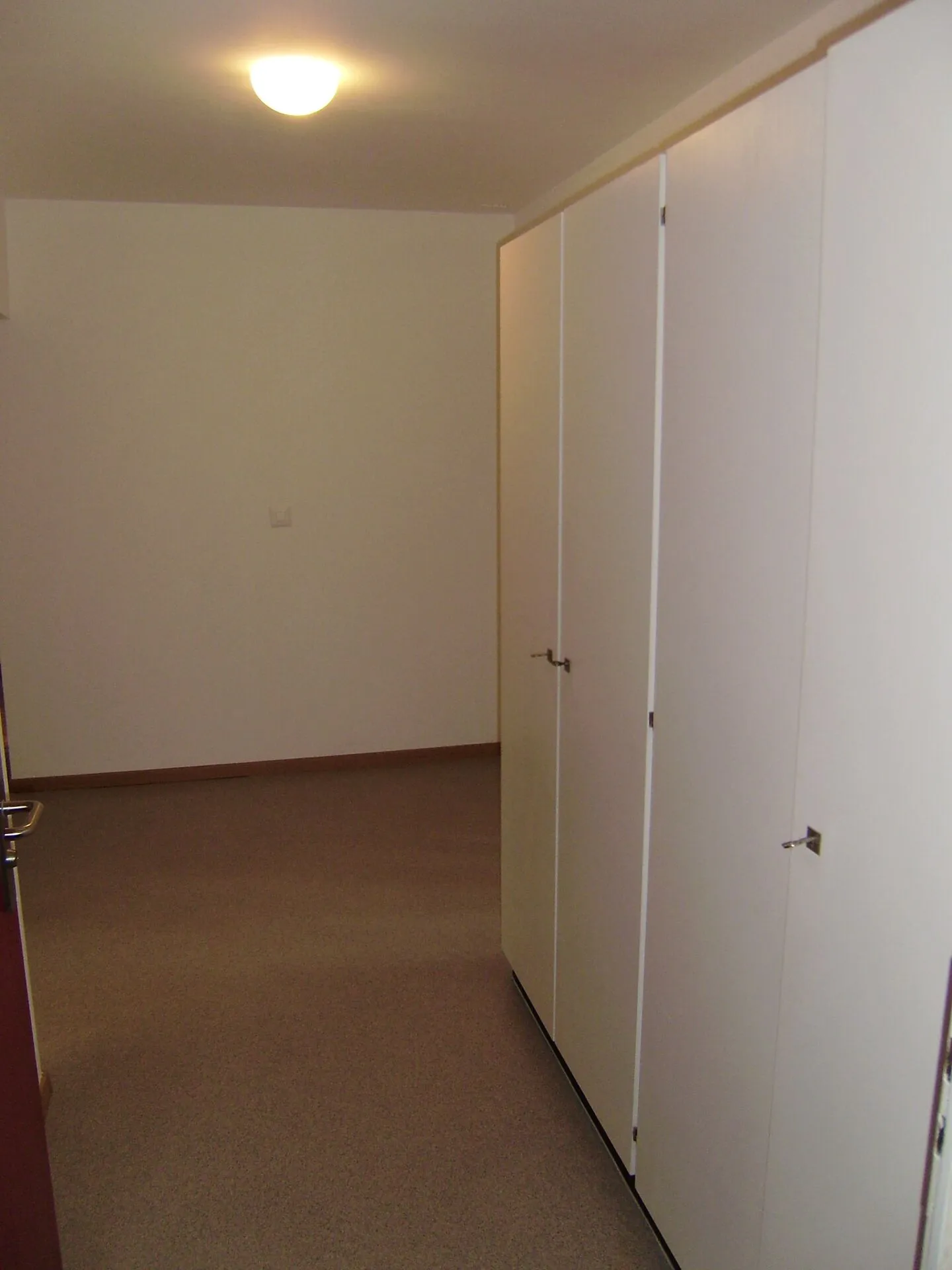 4-room apartment with excellent public transport connection in Moosseedorf for rent! - Photo 5 of 9