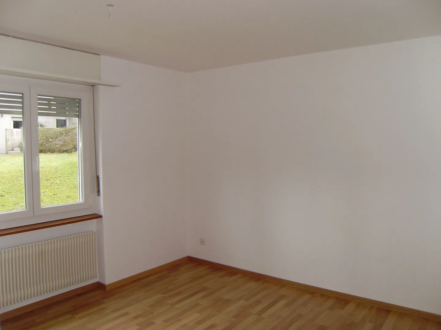 4-room apartment with excellent public transport connection in Moosseedorf for rent! - Photo 7 of 9