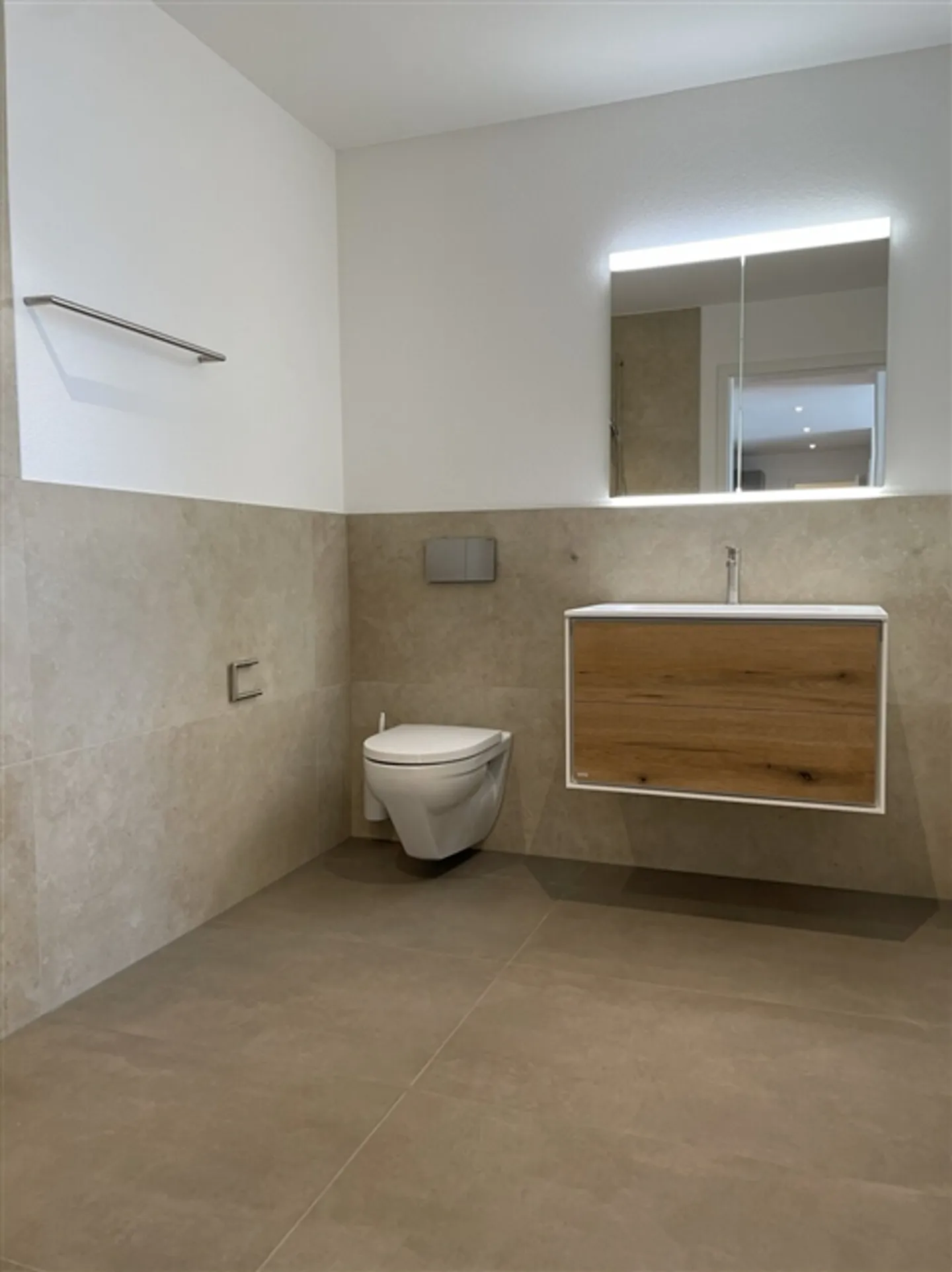 «3.5 Zimmer-Wohnung, OG, 76 m2 Netto-Wohnfläche, 15 m2 Balkon.» - Foto 8 von 13