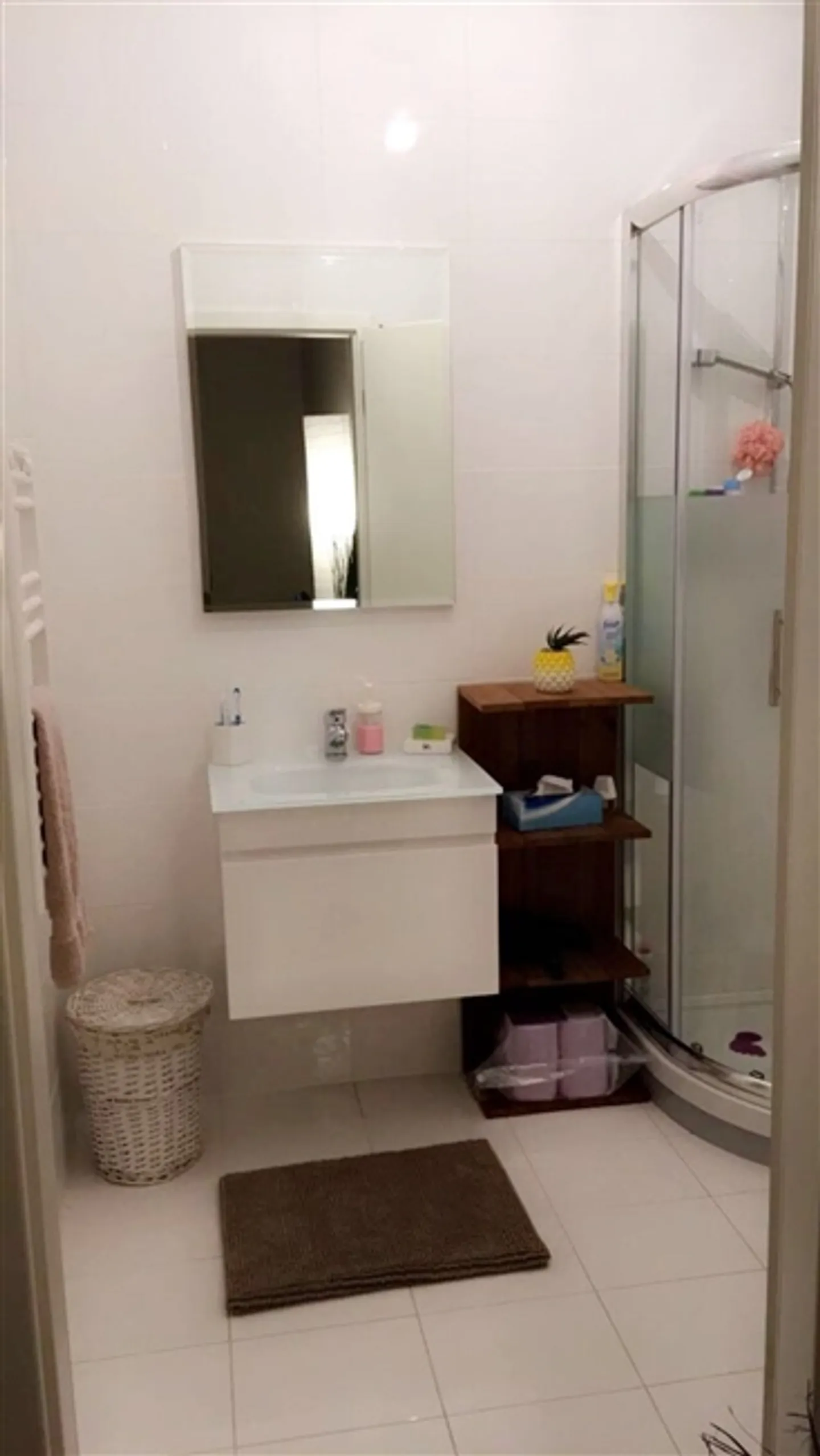 St-Imier, beau studio au 1er étage dans un quartier calme - Photo 2 sur 3