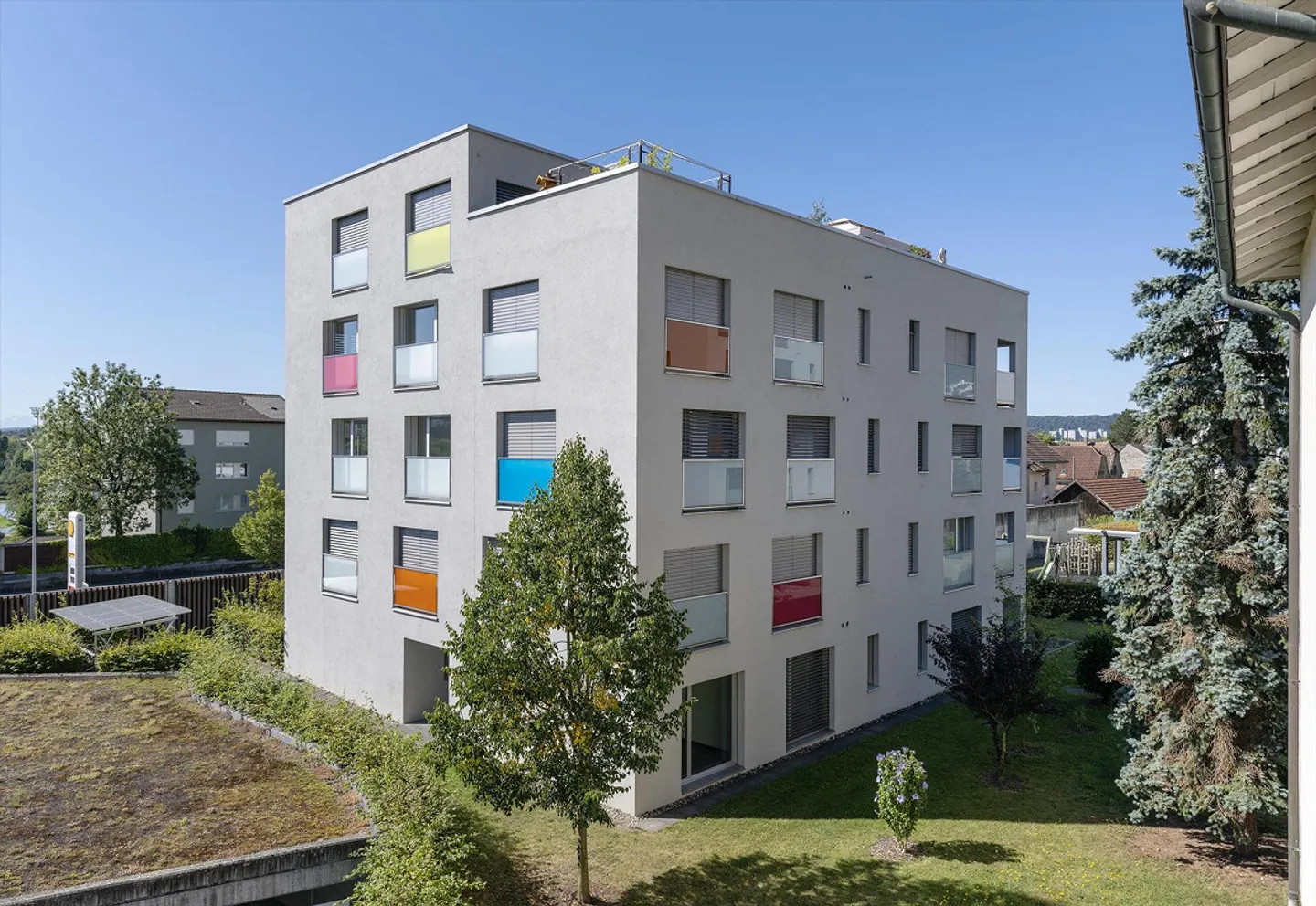 Parking spaces in underground garage - Photo 3 of 3