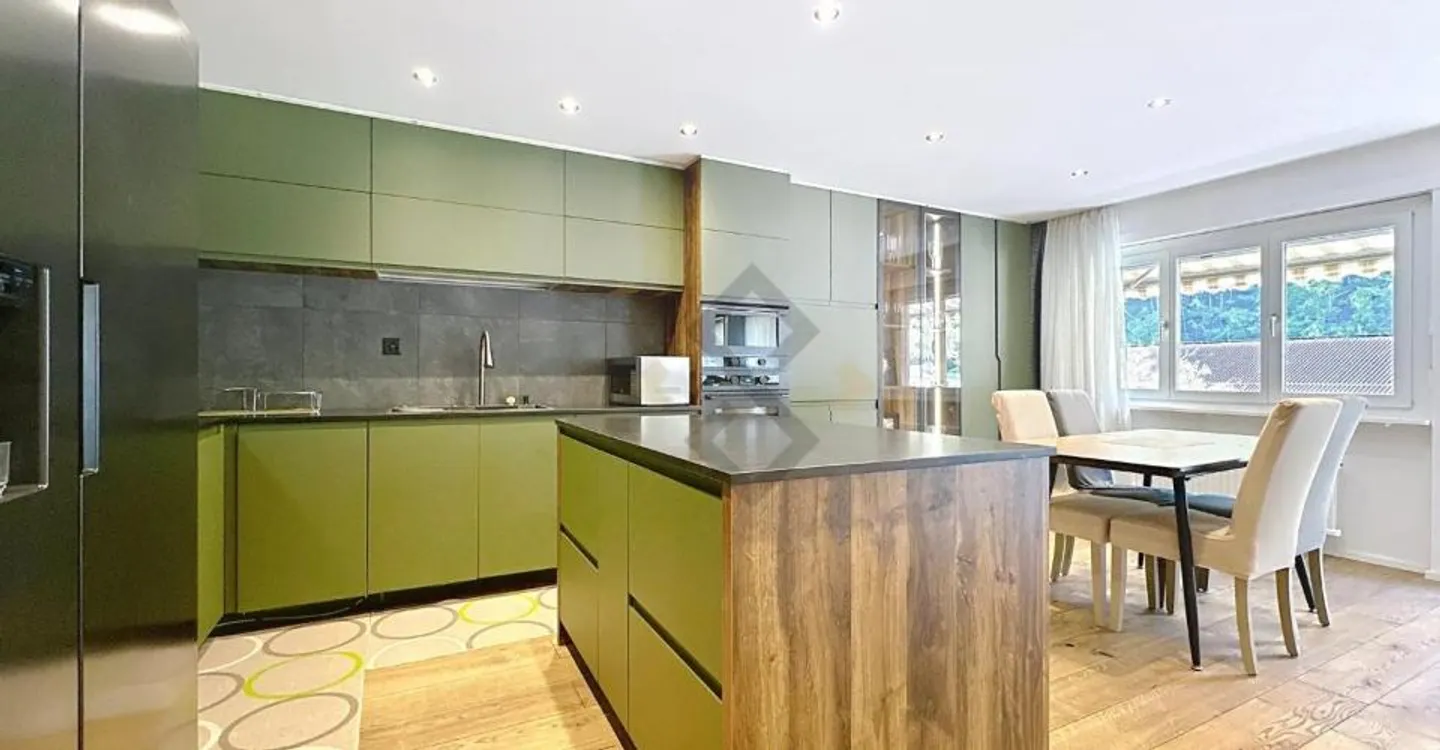Geräumige Wohnung mit Kamin in Tourtemagne - Foto 2 von 8