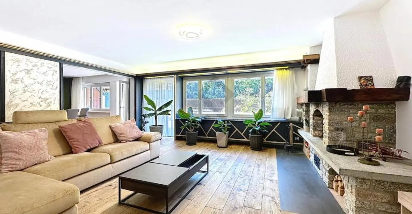Geräumige Wohnung mit Kamin in Tourtemagne - Foto 3 von 8