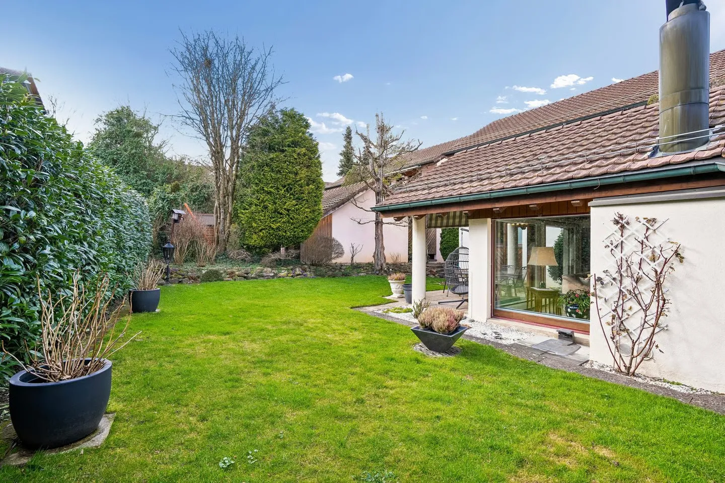 Ampia casa con 7 stanze con potenziale a Rüschlikon ZH - Foto 5 di 50