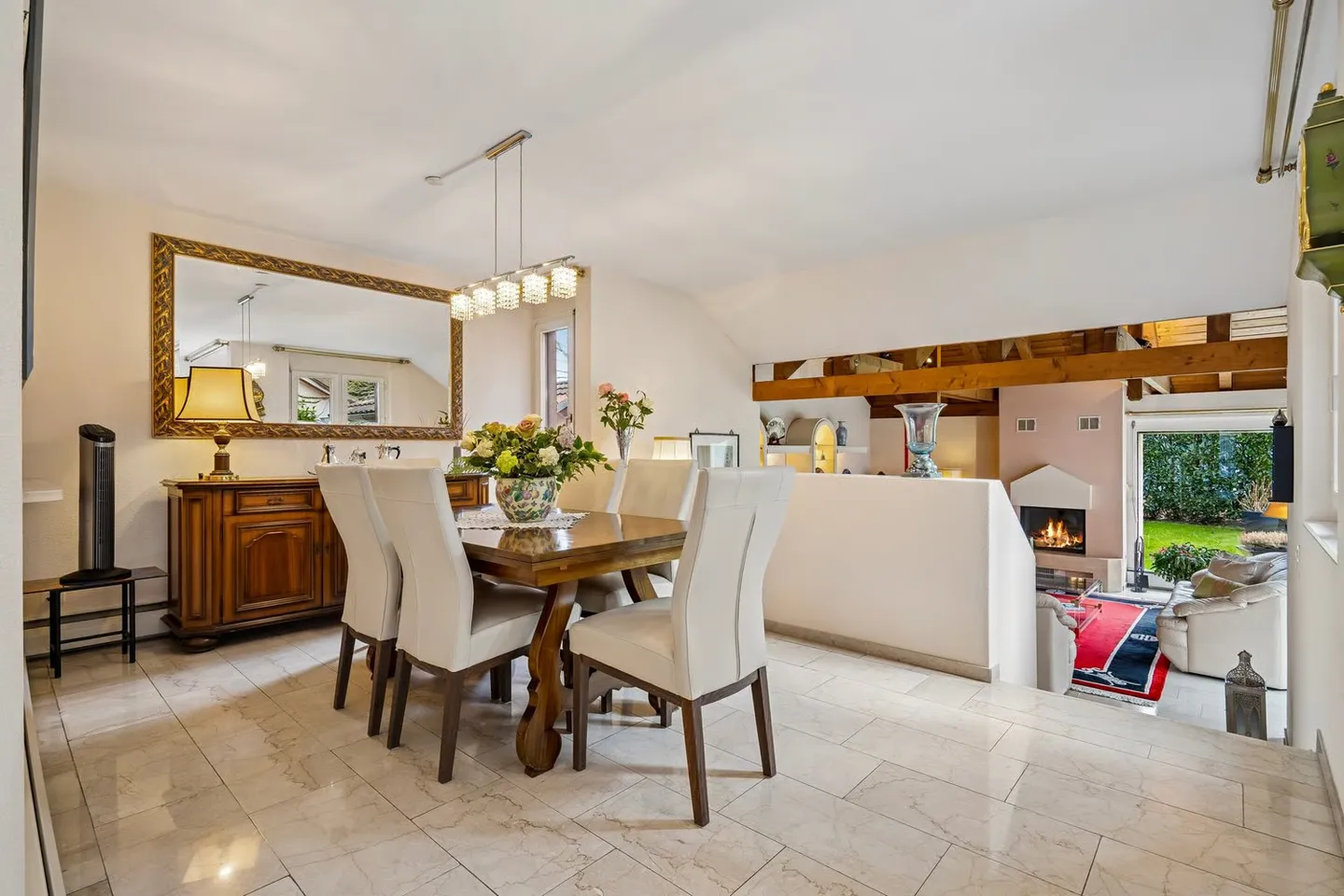 Ampia casa con 7 stanze con potenziale a Rüschlikon ZH - Foto 11 di 50