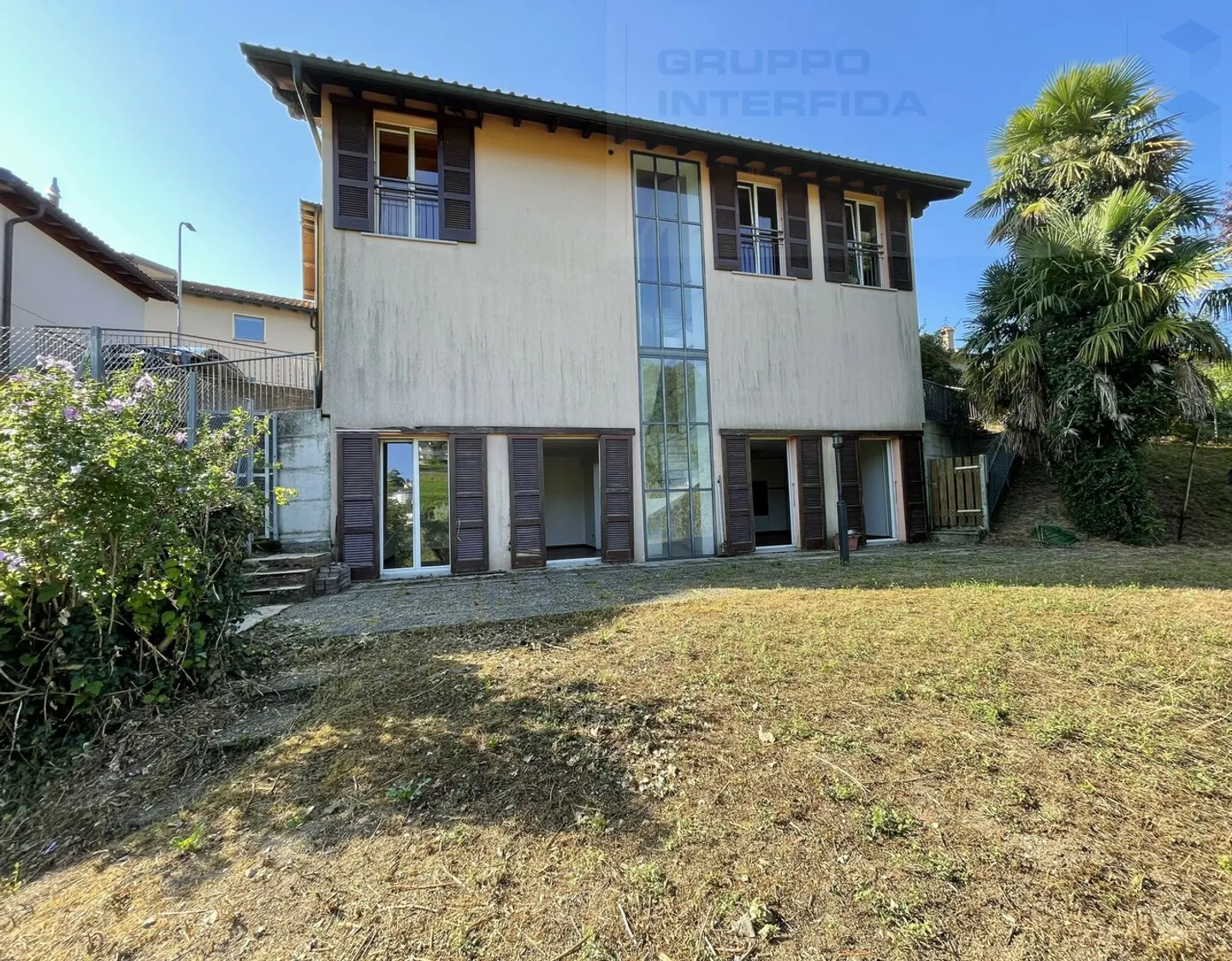 Casa unifamiliare con grande giardino - Foto 10 di 12