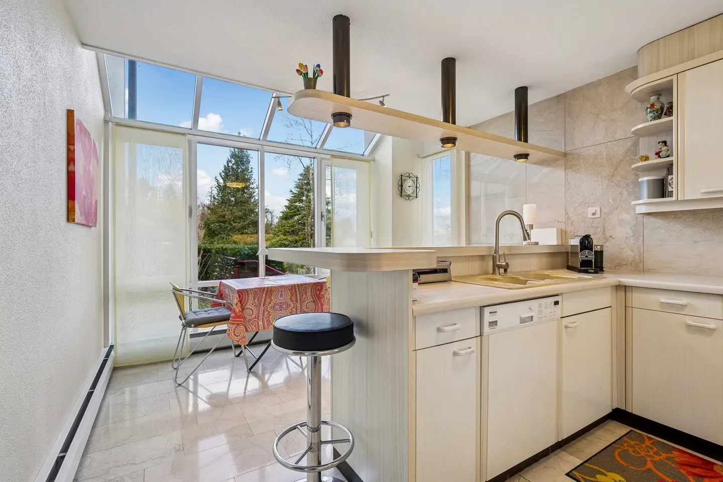 Ampia casa con 7 stanze con potenziale a Rüschlikon ZH - Foto 14 di 50