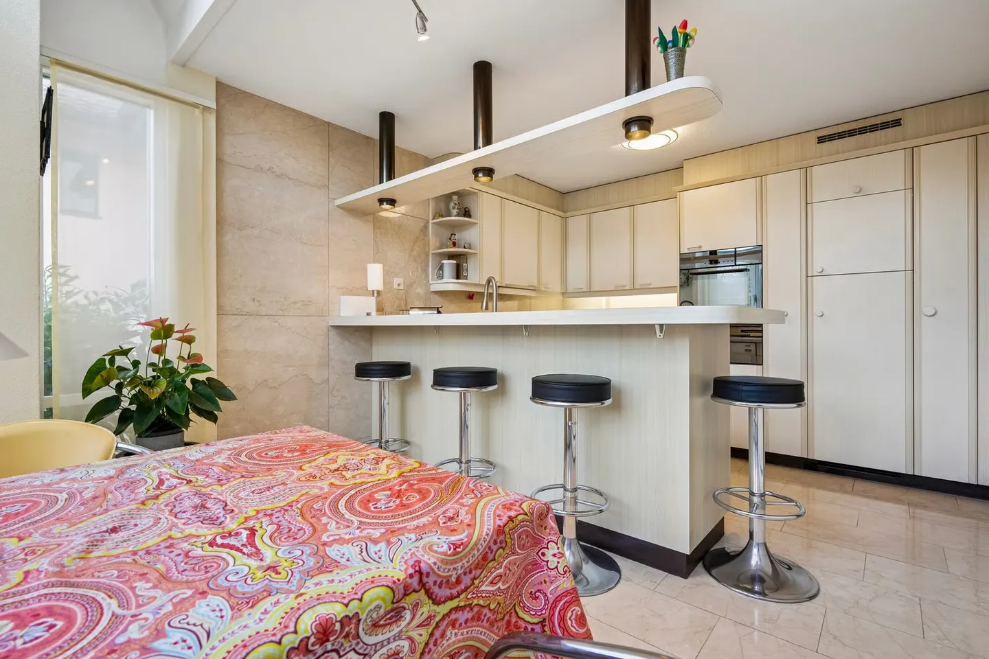 Ampia casa con 7 stanze con potenziale a Rüschlikon ZH - Foto 15 di 50