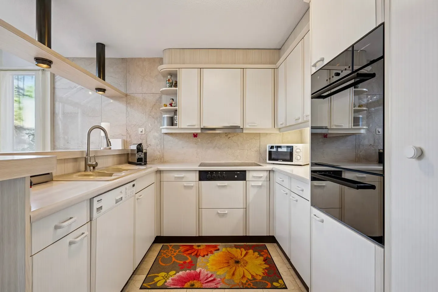 Ampia casa con 7 stanze con potenziale a Rüschlikon ZH - Foto 17 di 50